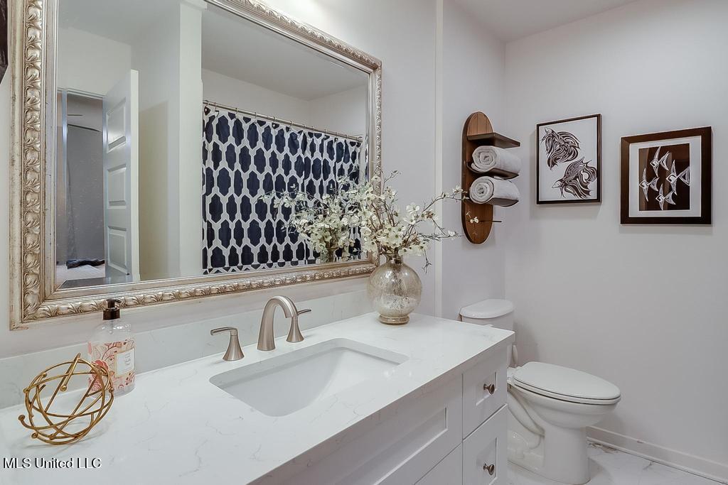 504 Forest Hill Drive, Ocean Springs, Mississippi image 32