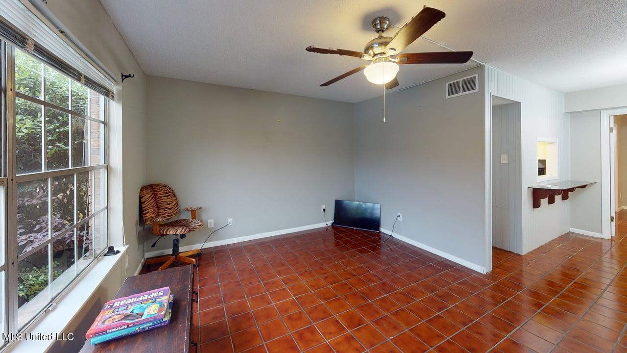 413 Kahler Street #27, Gulfport, Mississippi image 4