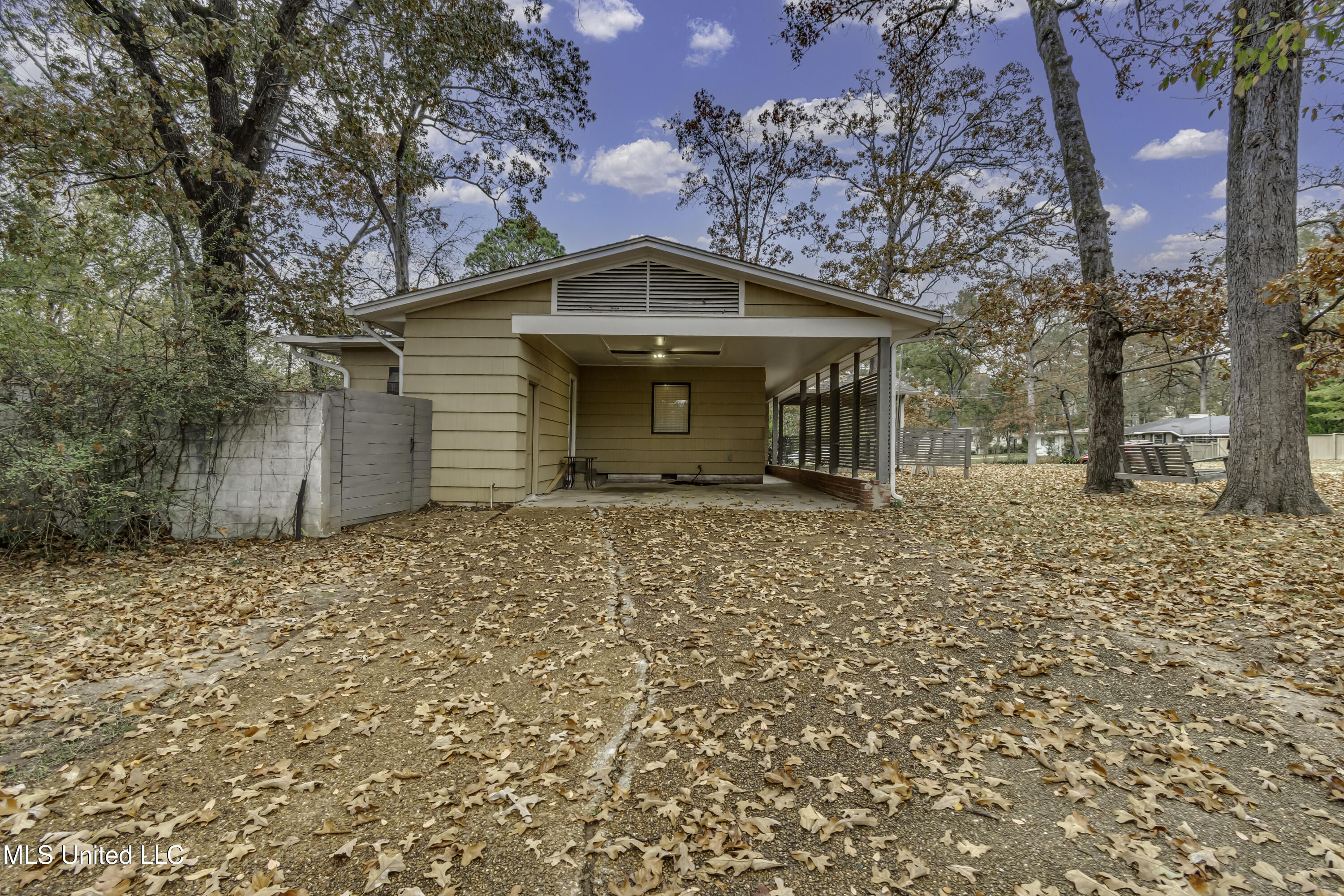 Jackson, Mississippi 39211, United States, 3 Bedrooms Bedrooms, ,3 BathroomsBathrooms,Residential,Active,248575