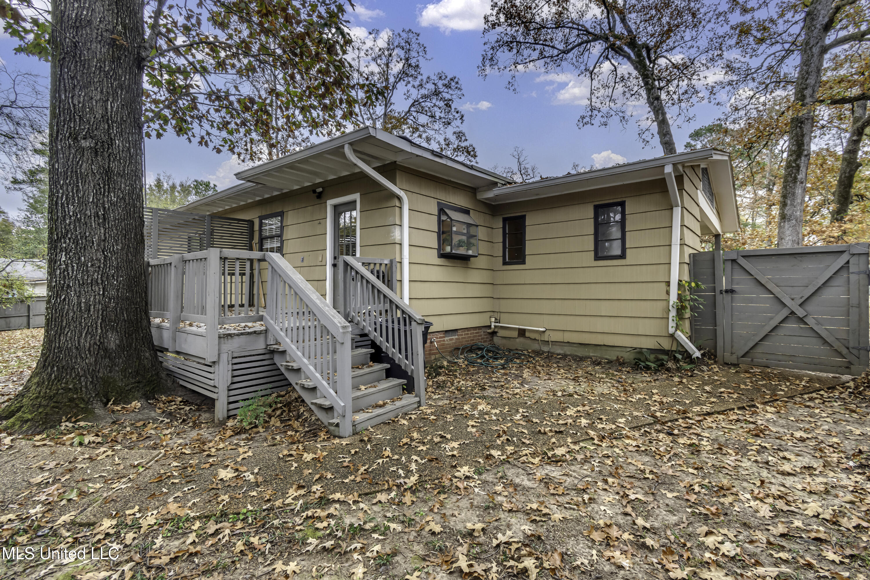 Jackson, Mississippi 39211, United States, 3 Bedrooms Bedrooms, ,3 BathroomsBathrooms,Residential,Active,248575