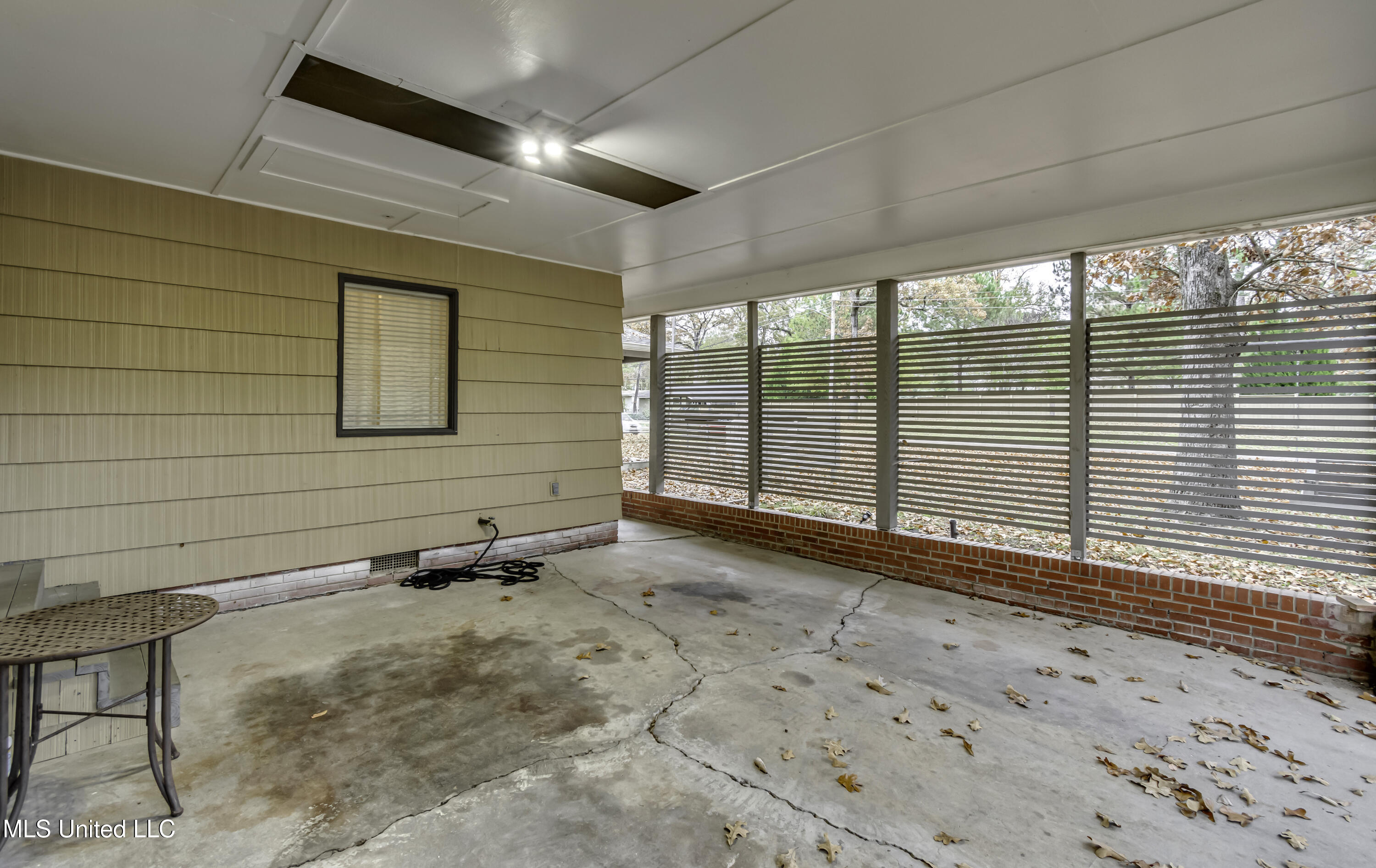 Jackson, Mississippi 39211, United States, 3 Bedrooms Bedrooms, ,3 BathroomsBathrooms,Residential,Active,248575