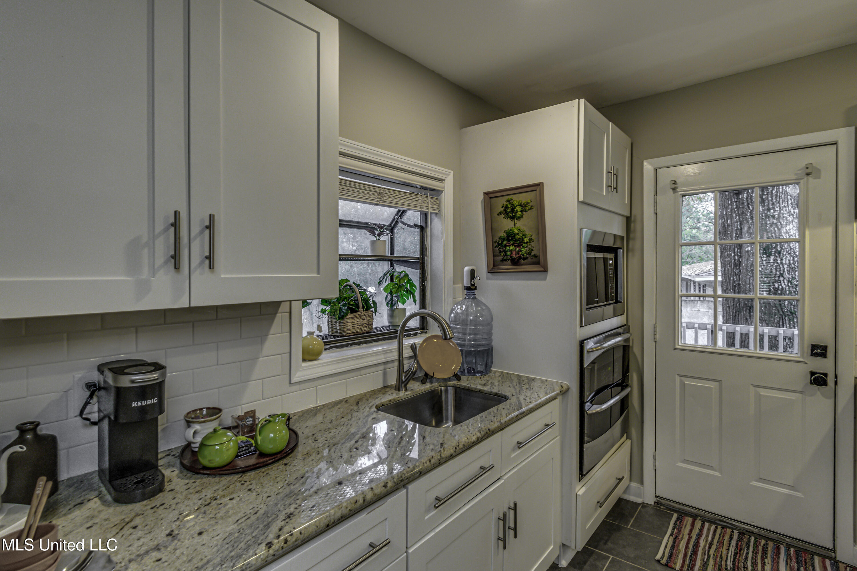 Jackson, Mississippi 39211, United States, 3 Bedrooms Bedrooms, ,3 BathroomsBathrooms,Residential,Active,248575