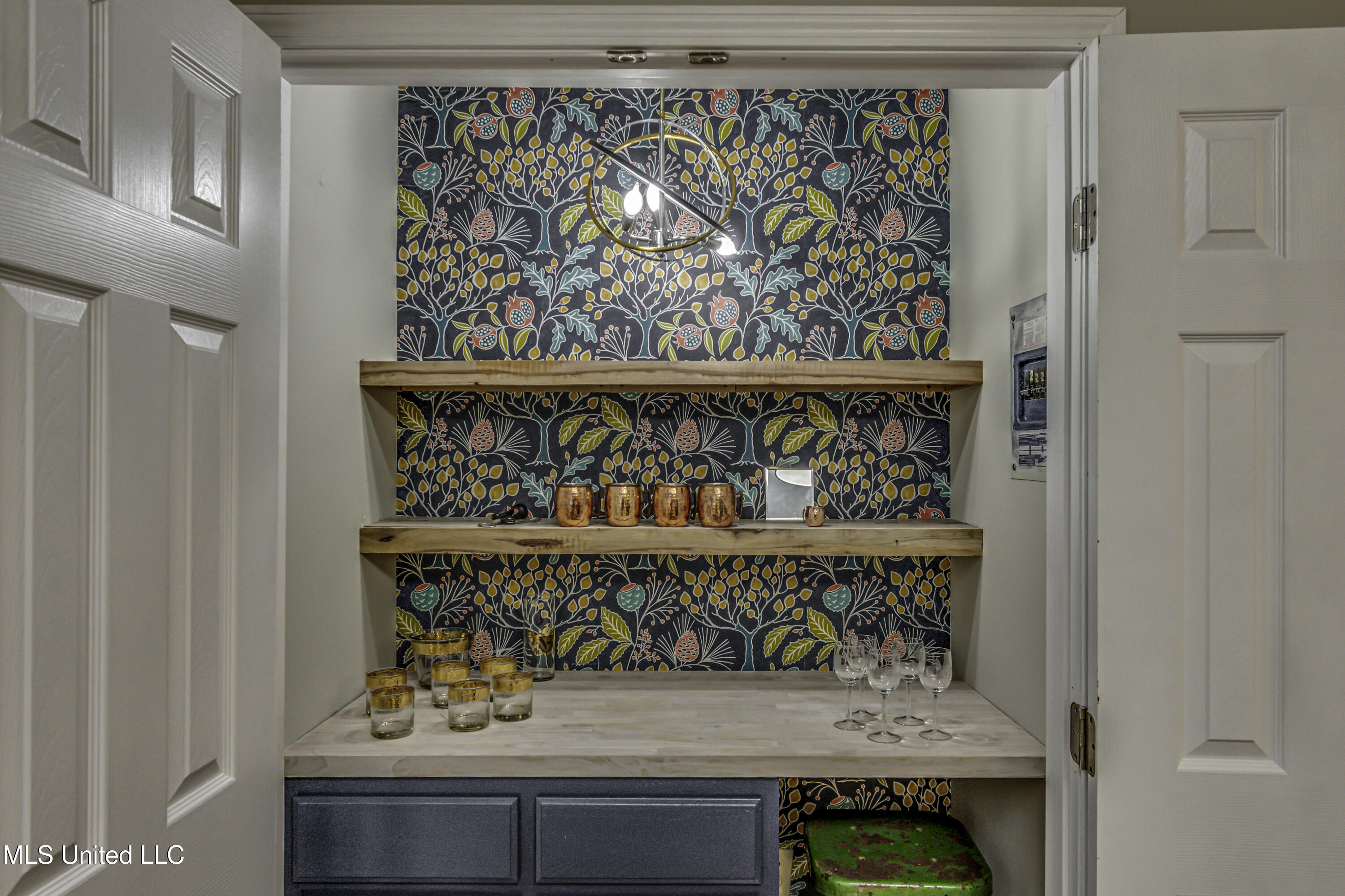 Jackson, Mississippi 39211, United States, 3 Bedrooms Bedrooms, ,3 BathroomsBathrooms,Residential,Active,248575