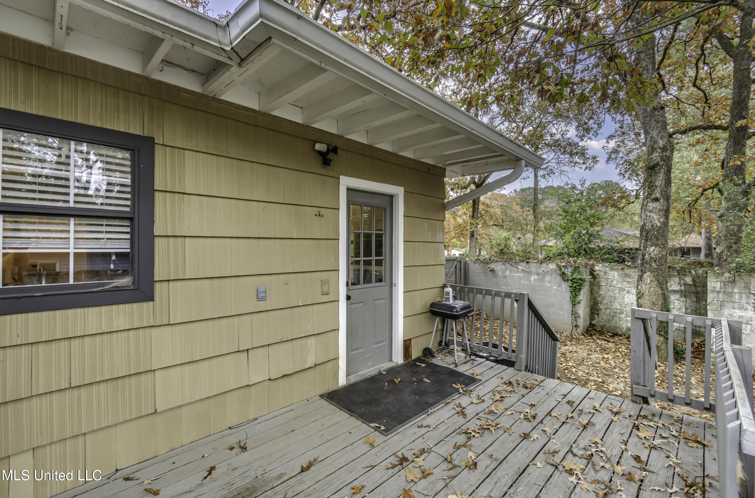 Jackson, Mississippi 39211, United States, 3 Bedrooms Bedrooms, ,3 BathroomsBathrooms,Residential,Active,248575