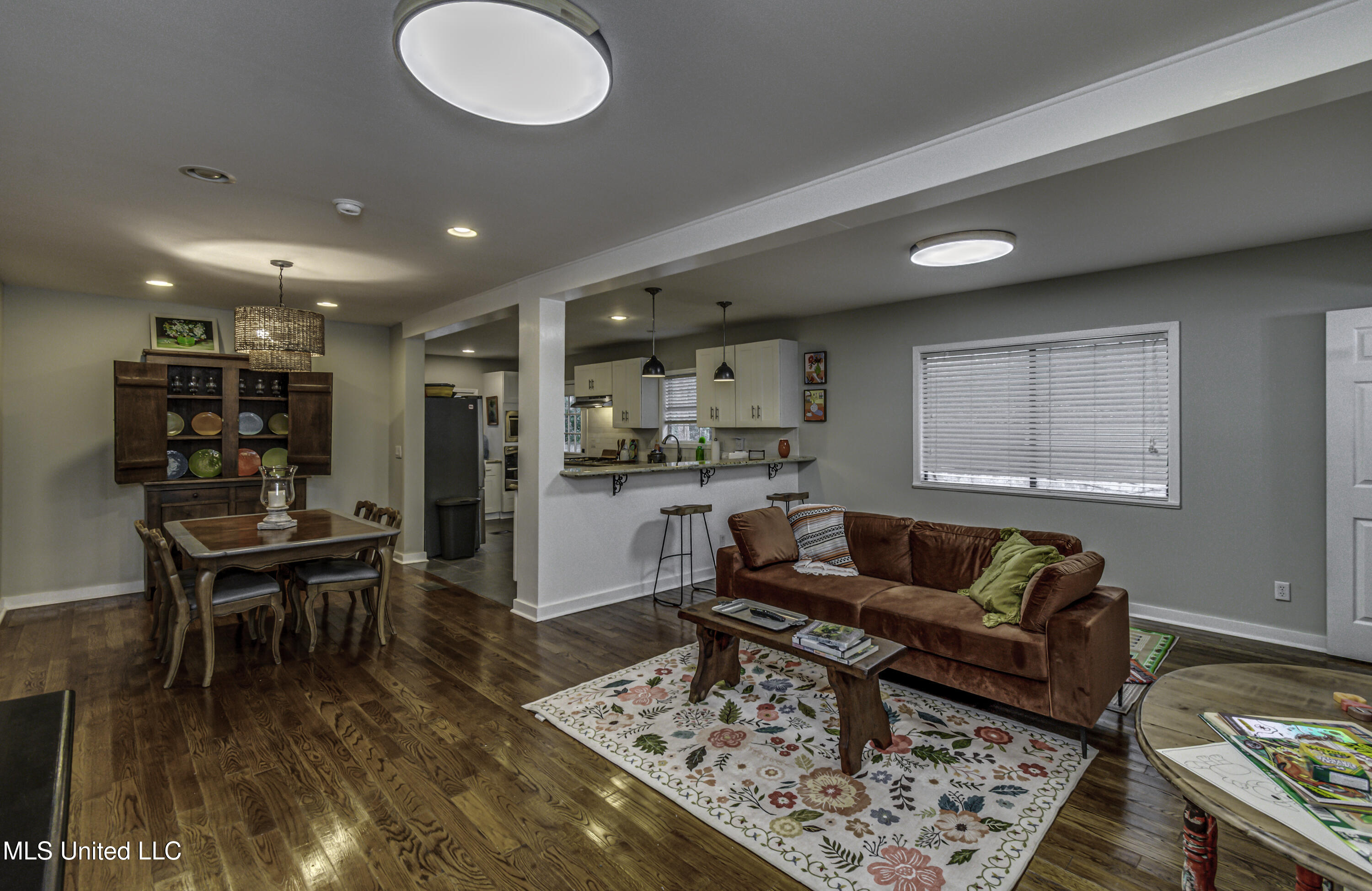 Jackson, Mississippi 39211, United States, 3 Bedrooms Bedrooms, ,3 BathroomsBathrooms,Residential,Active,248575