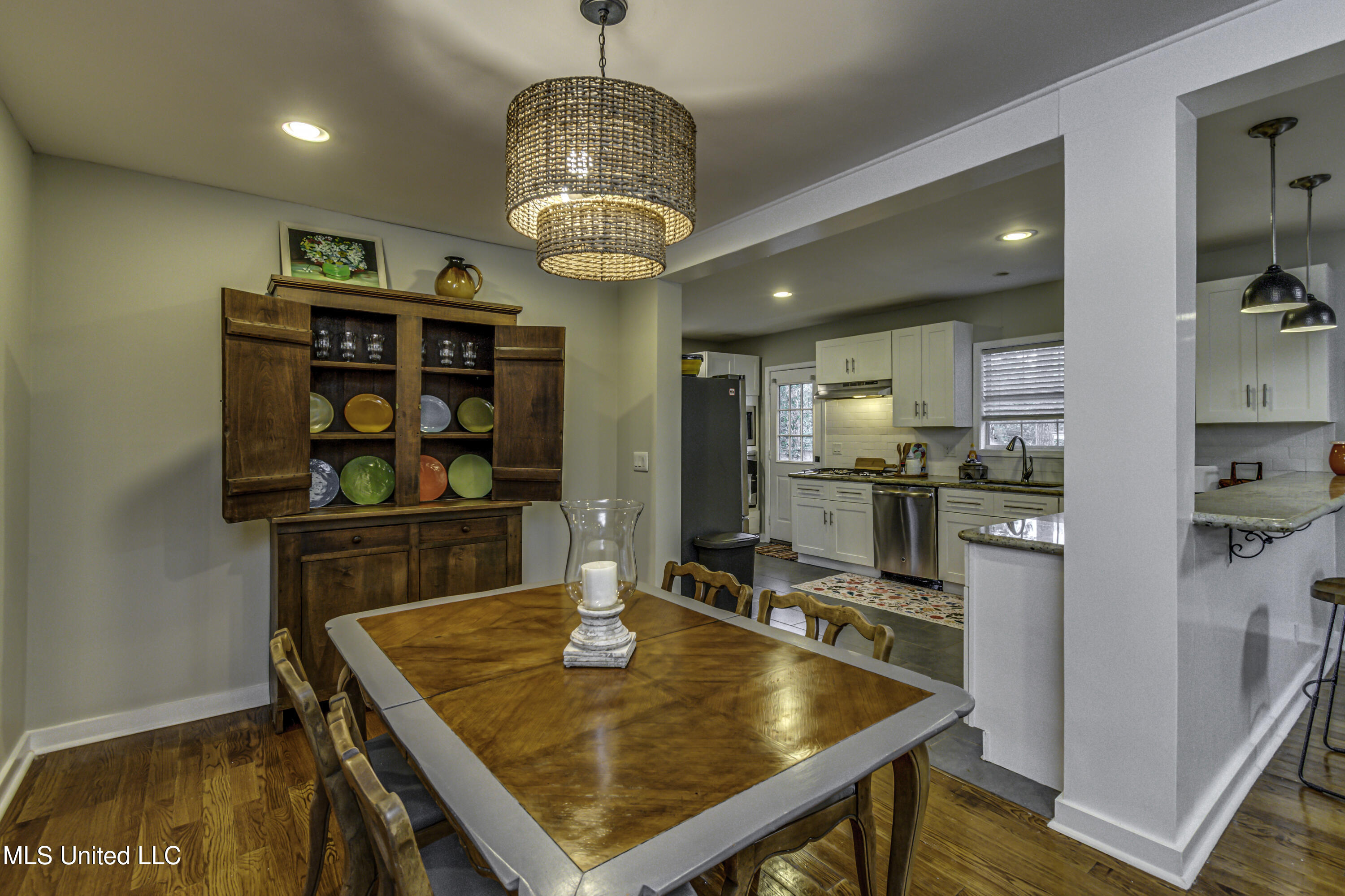 Jackson, Mississippi 39211, United States, 3 Bedrooms Bedrooms, ,3 BathroomsBathrooms,Residential,Active,248575