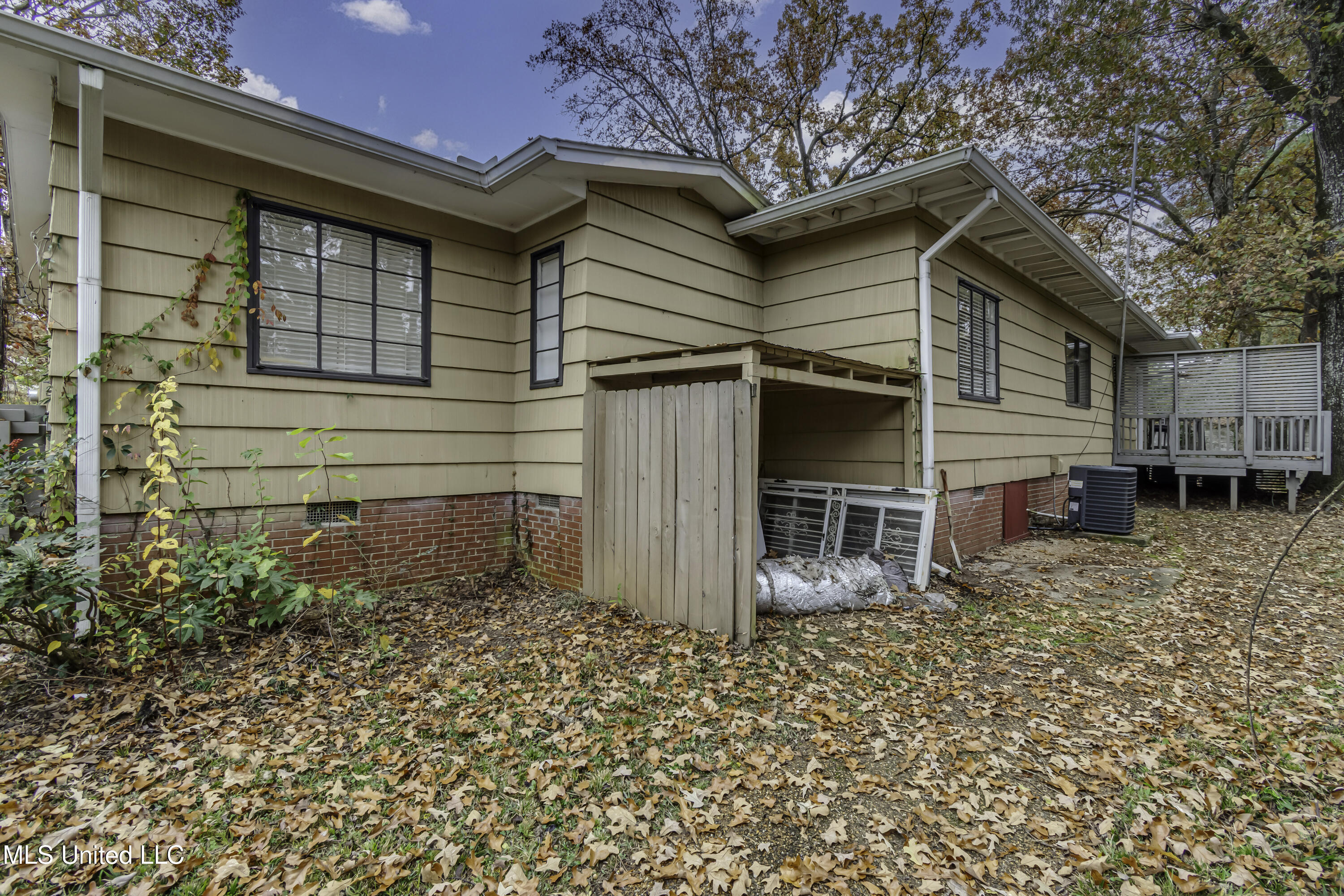 Jackson, Mississippi 39211, United States, 3 Bedrooms Bedrooms, ,3 BathroomsBathrooms,Residential,Active,248575