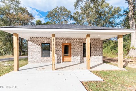 Homes For Sale - 801 Fourth Street<br/> Picayune, MS 39466