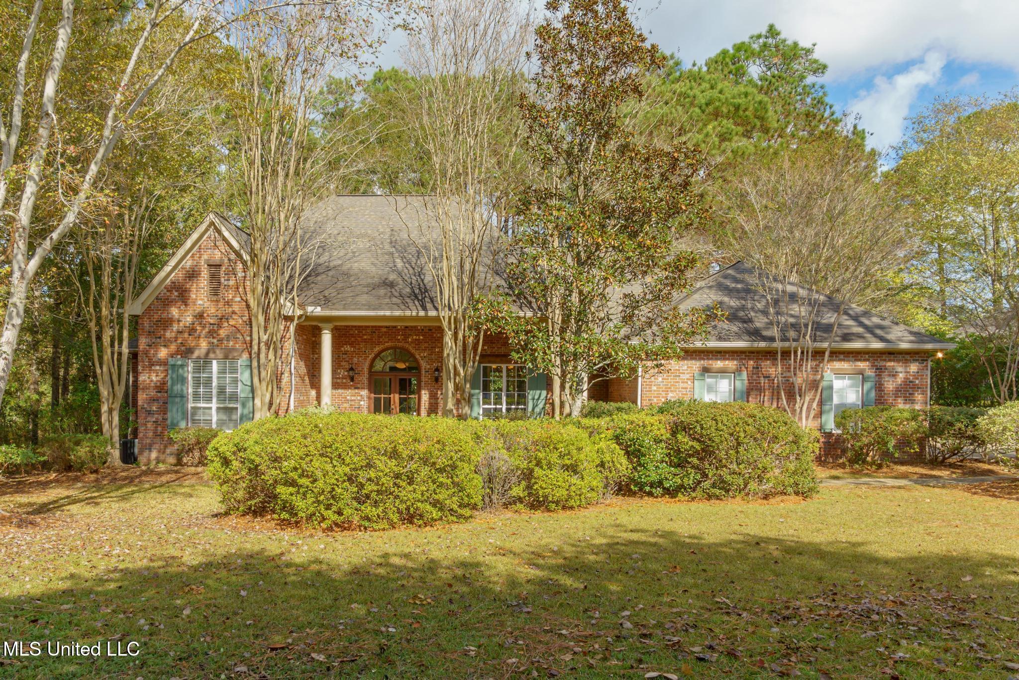 54 Saint Annes Drive, Hattiesburg, Mississippi image 1