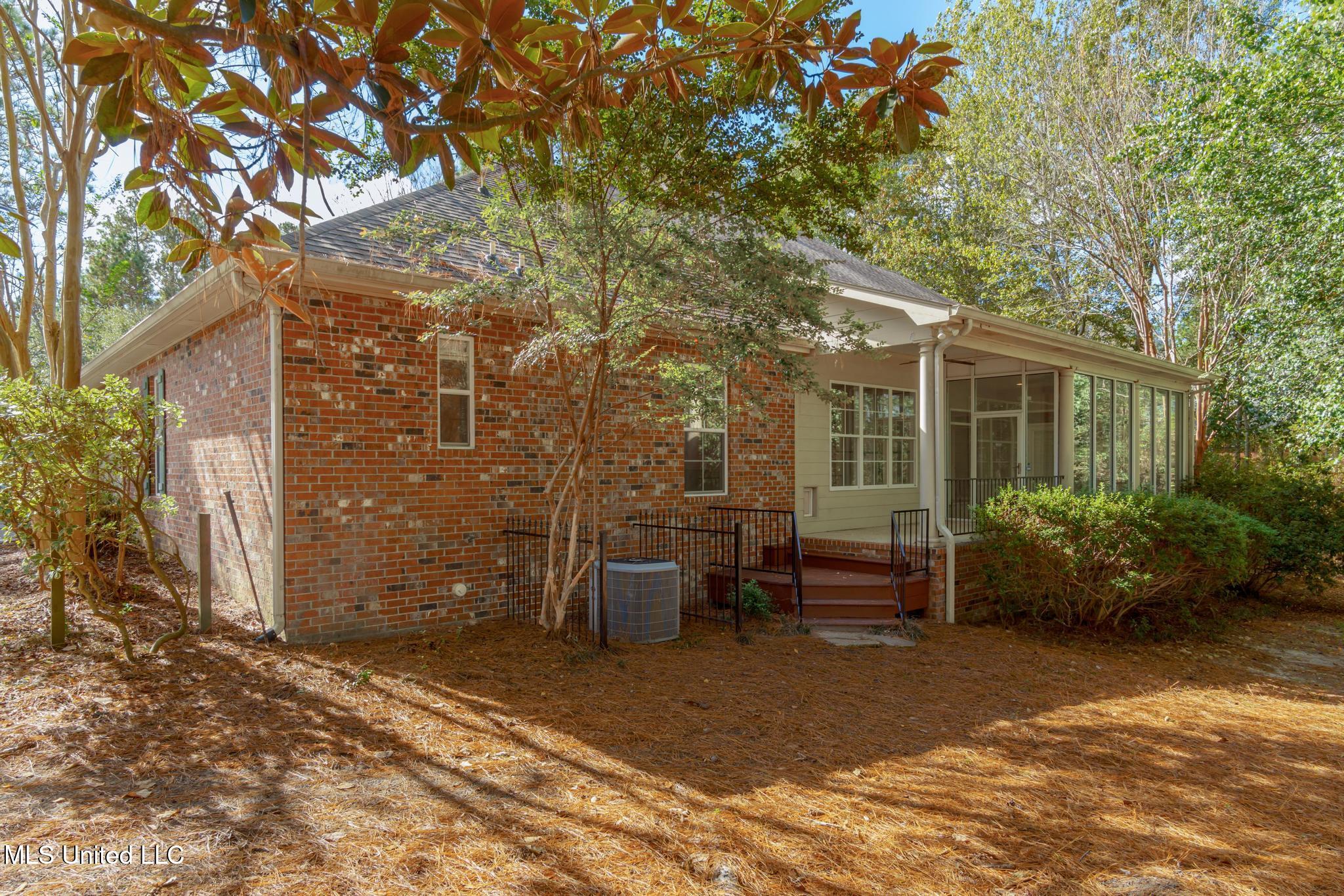 54 Saint Annes Drive, Hattiesburg, Mississippi image 38