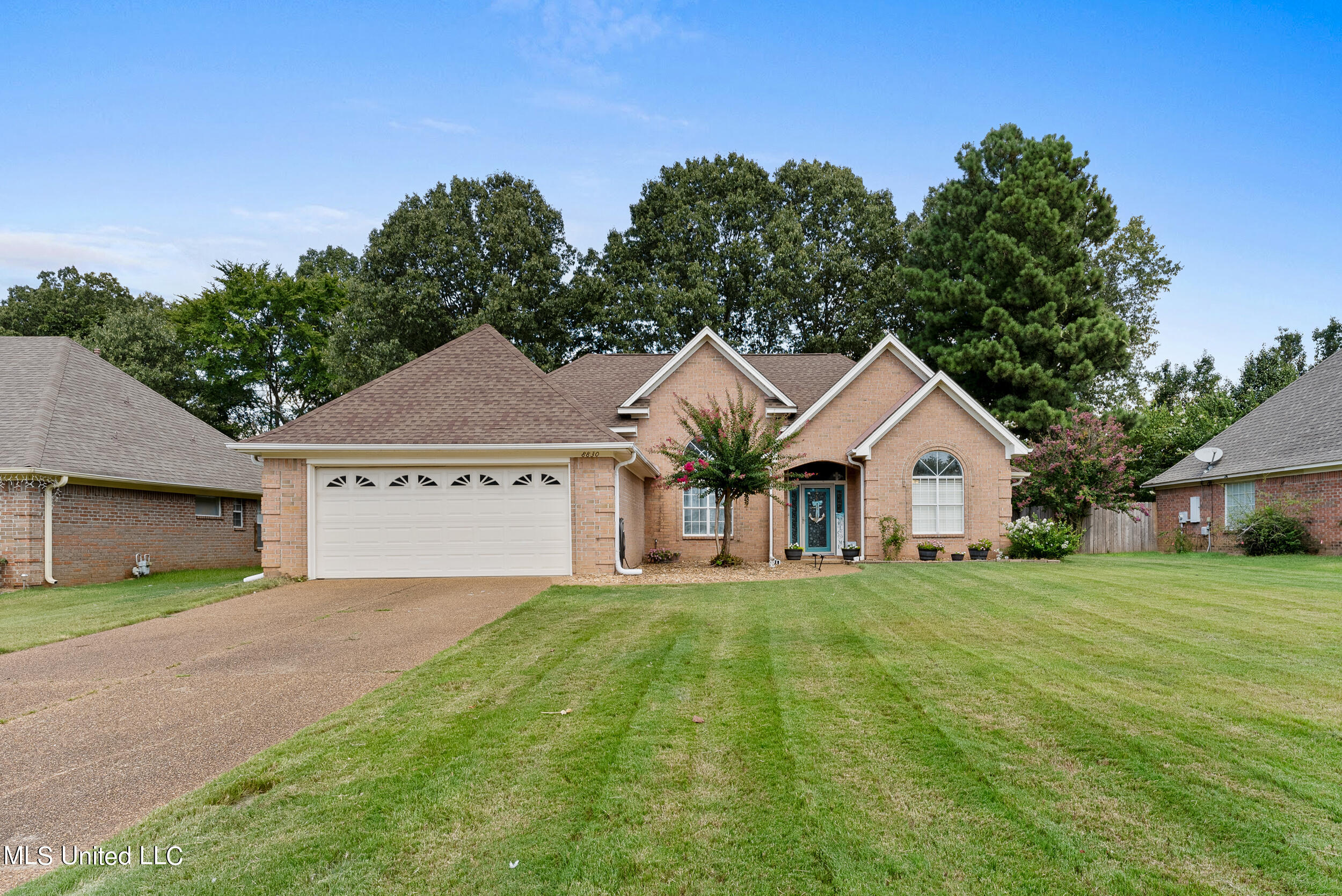 8830 Bell Forest Drive, Olive Branch, Mississippi image 1