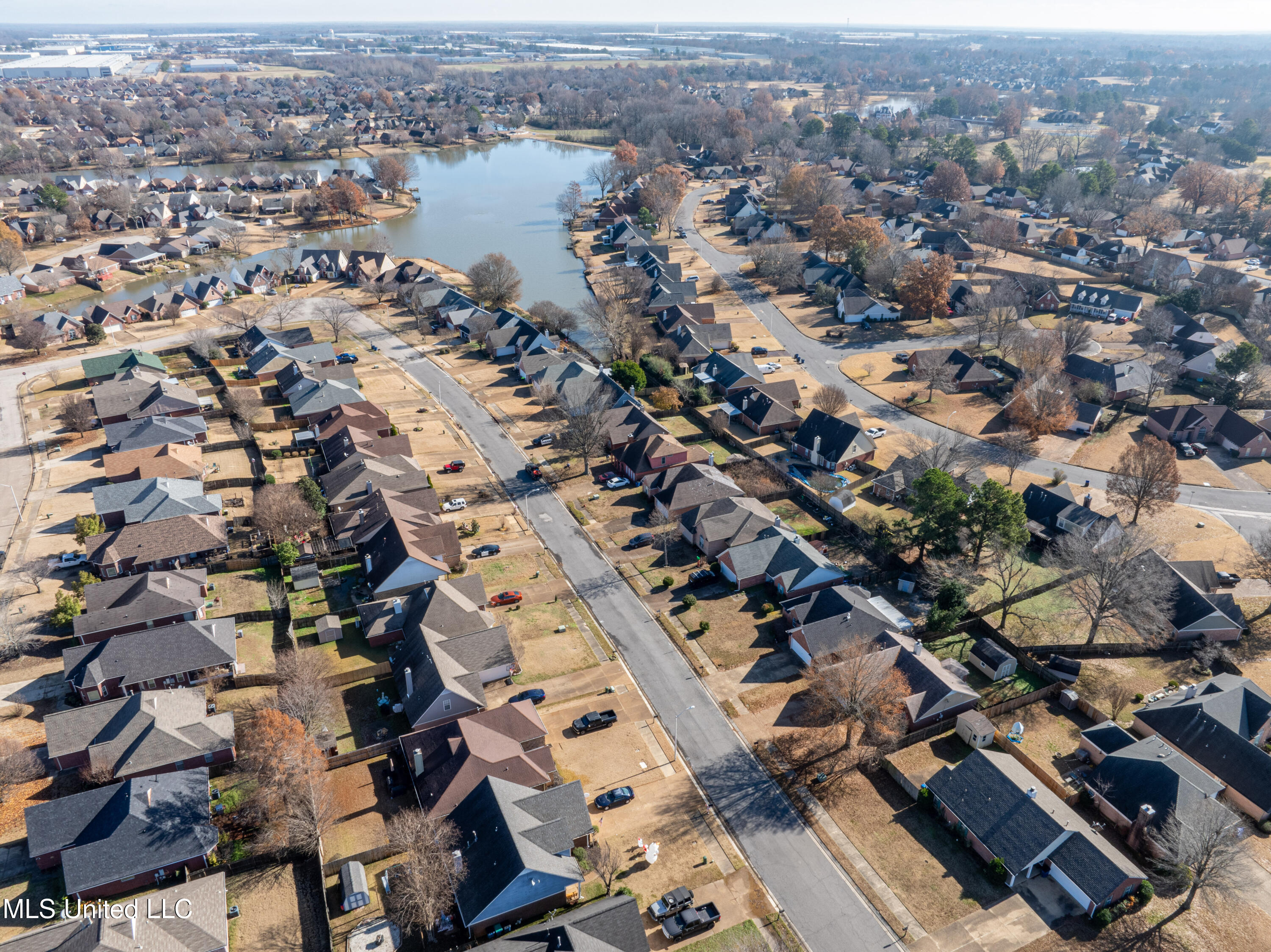 9069 Lakeshore Drive, Olive Branch, Mississippi image 7