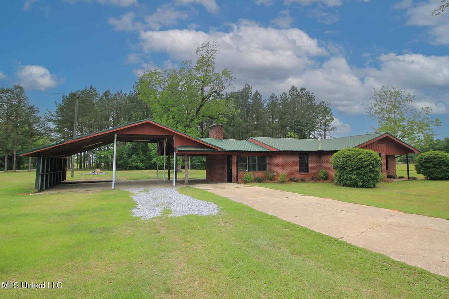 211 Gordon Road, Lucedale, Mississippi image 2