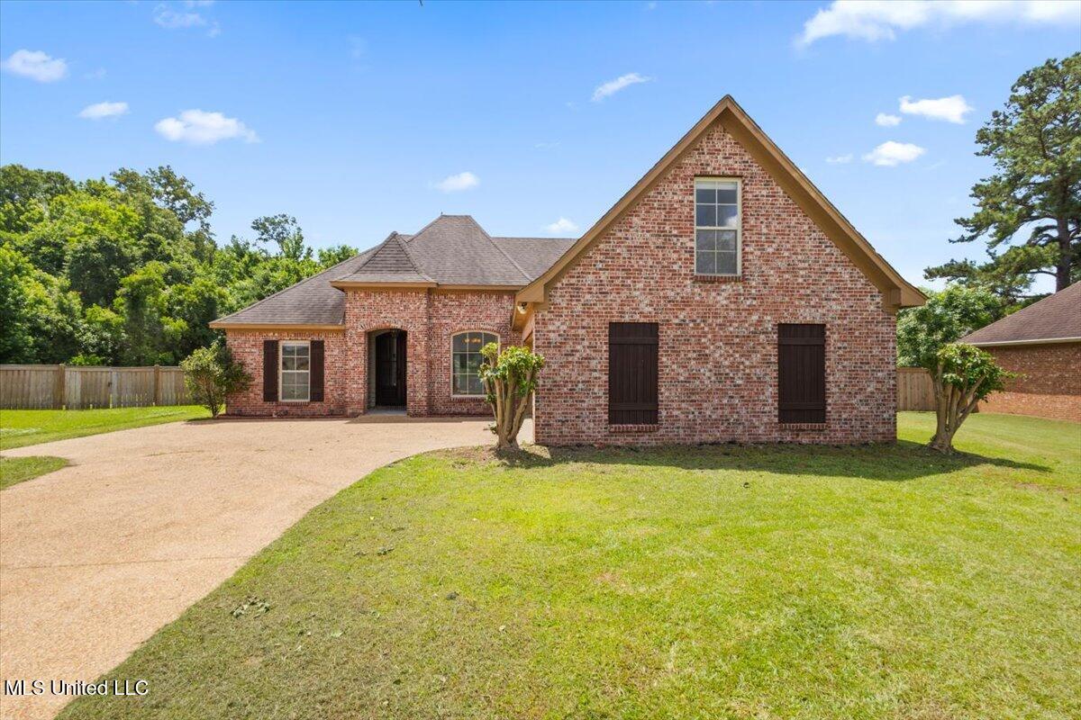 155 Oak Meadow Drive, Clinton, Mississippi image 1