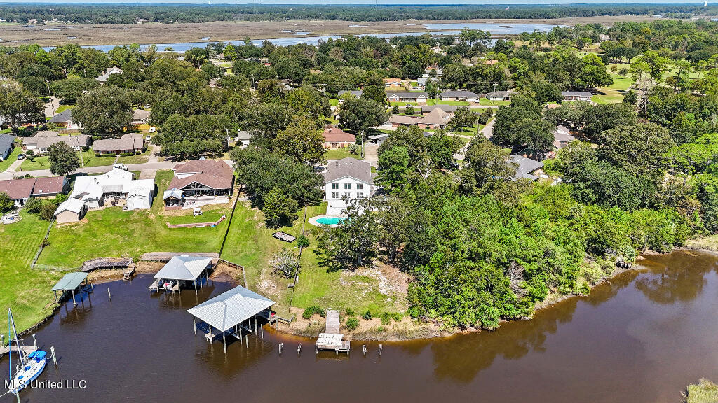 2421 S Shore Drive, Biloxi, Mississippi image 39