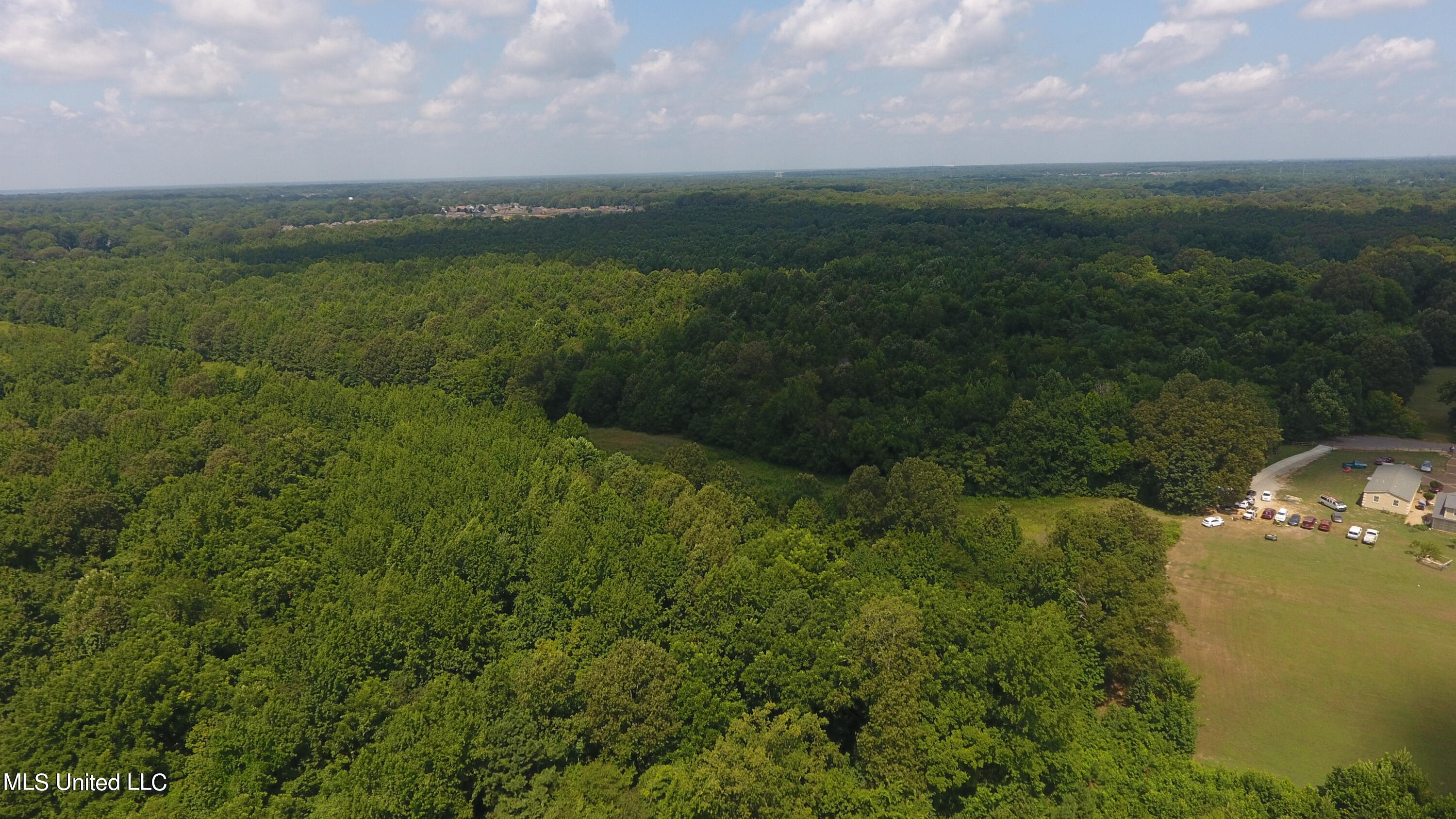 100 W Goodman Road, Horn Lake, Mississippi image 6