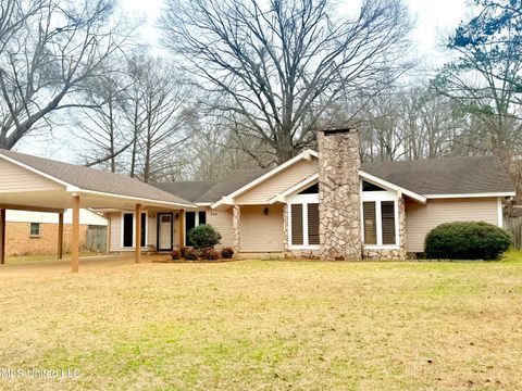 Homes For Sale - 649 Old Hickory Road<br/> Grenada, MS 38901