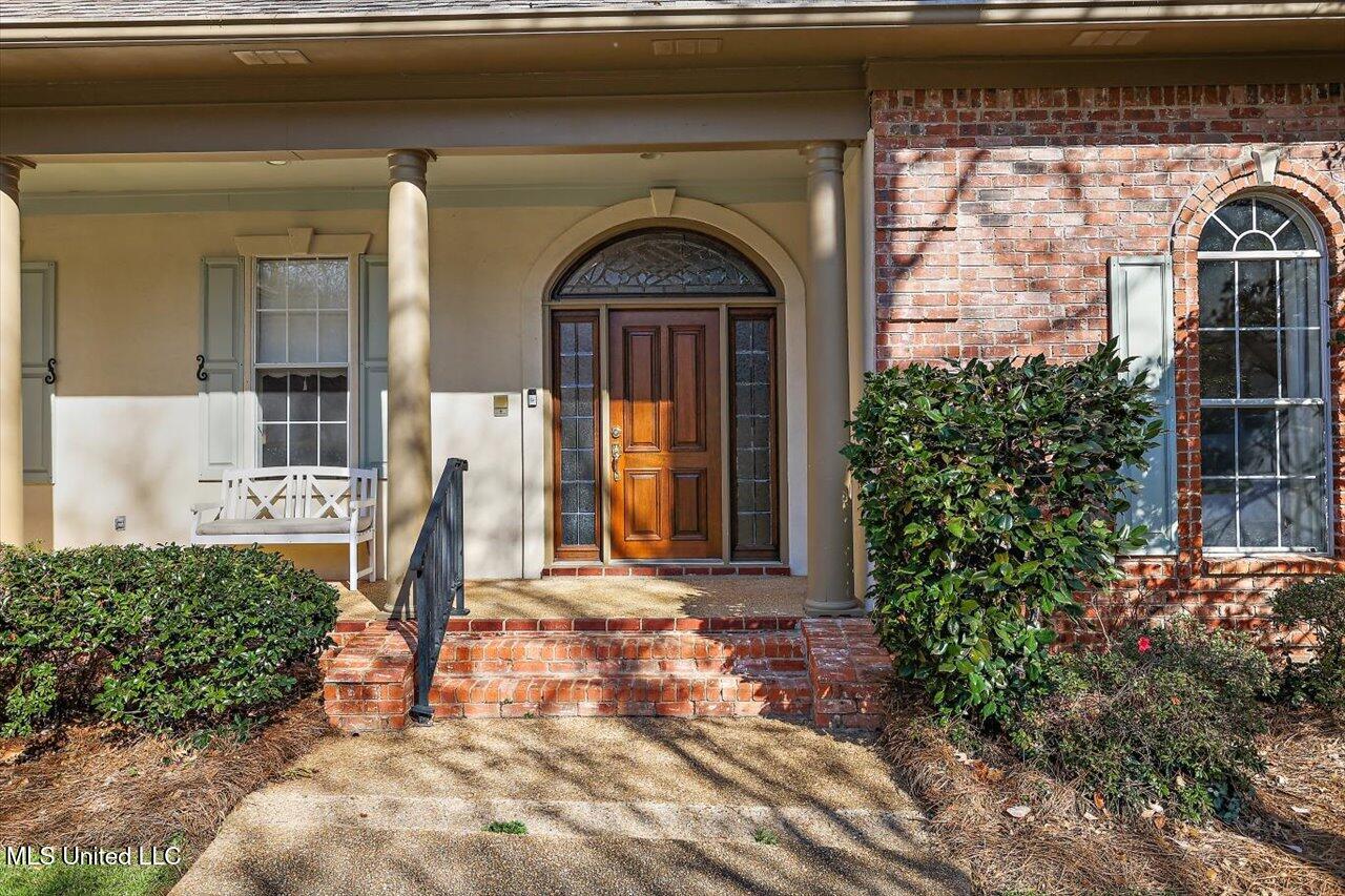 198 Forest Lake Drive, Madison, Mississippi image 2