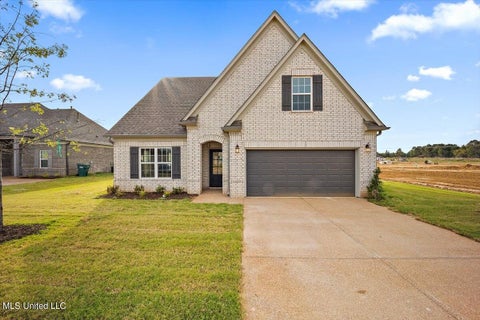 Homes For Sale - 13908 Jack Thomas Boulevard<br/> Olive Branch, MS 38654