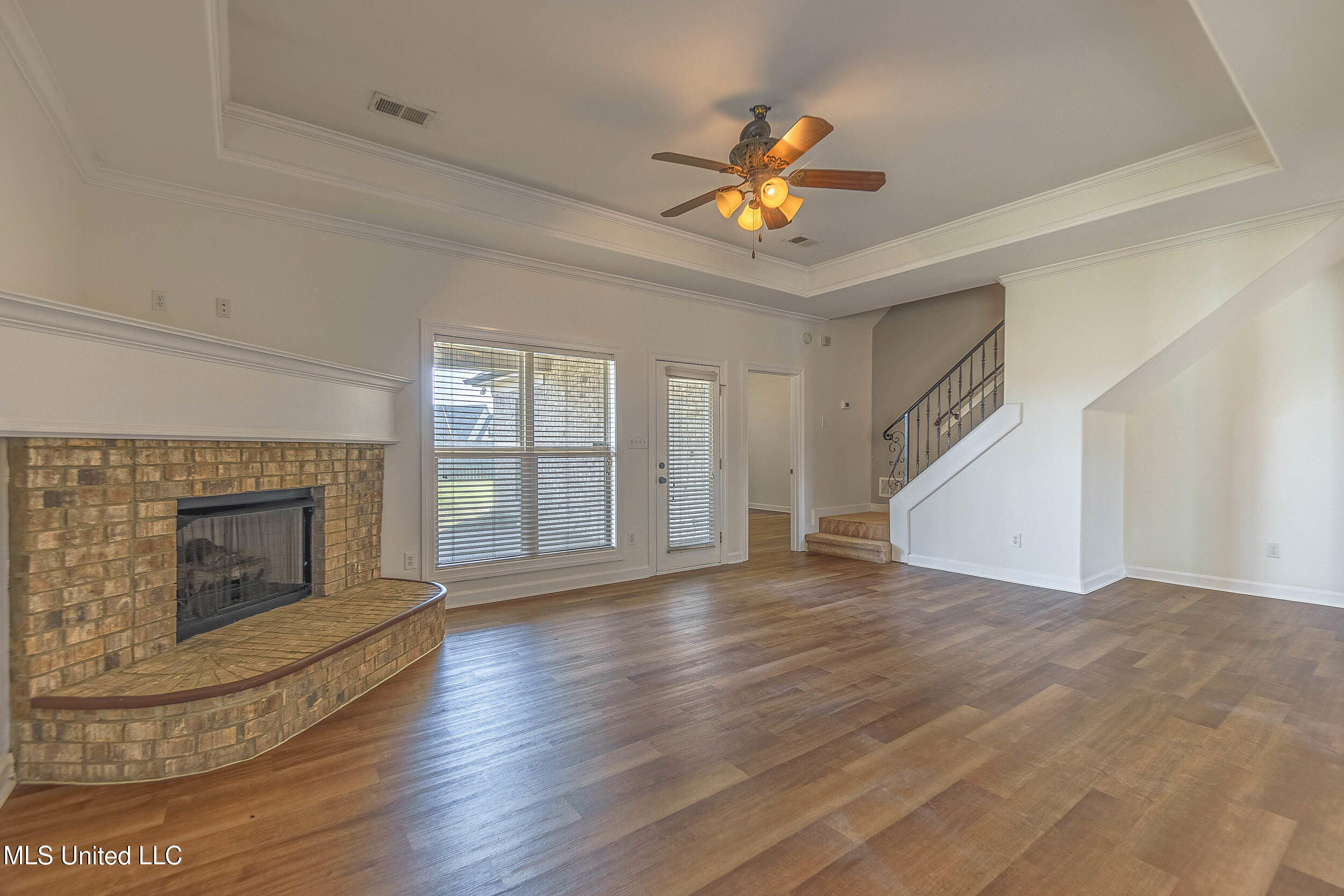 2723 Hill Valley Lane, Southaven, Mississippi image 9