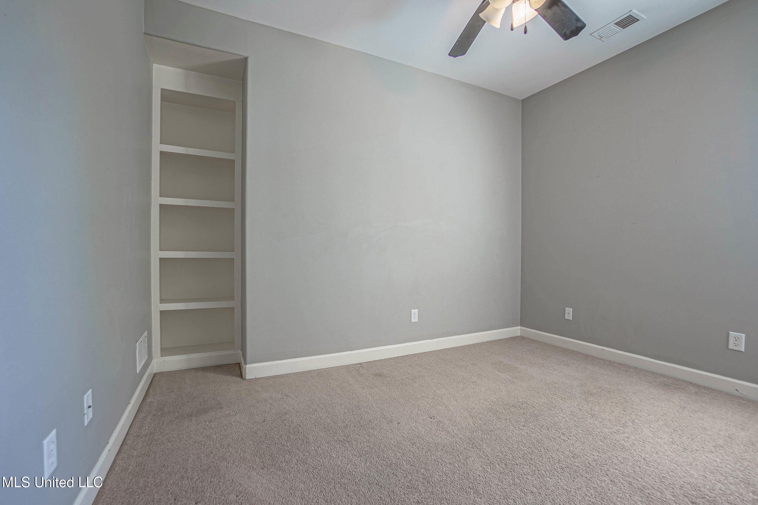 2723 Hill Valley Lane, Southaven, Mississippi image 16
