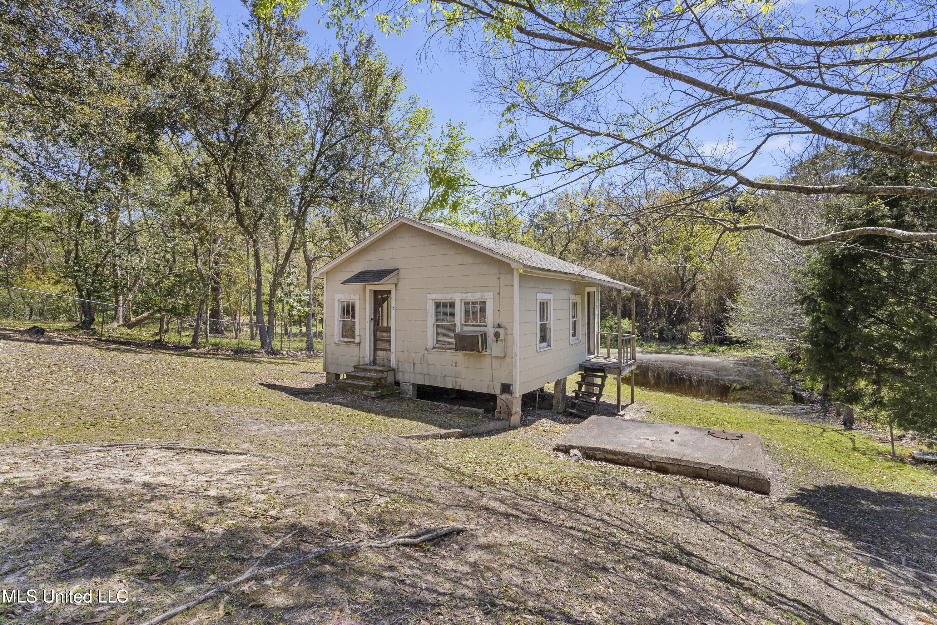 718 Signal Street, Ocean Springs, Mississippi image 32