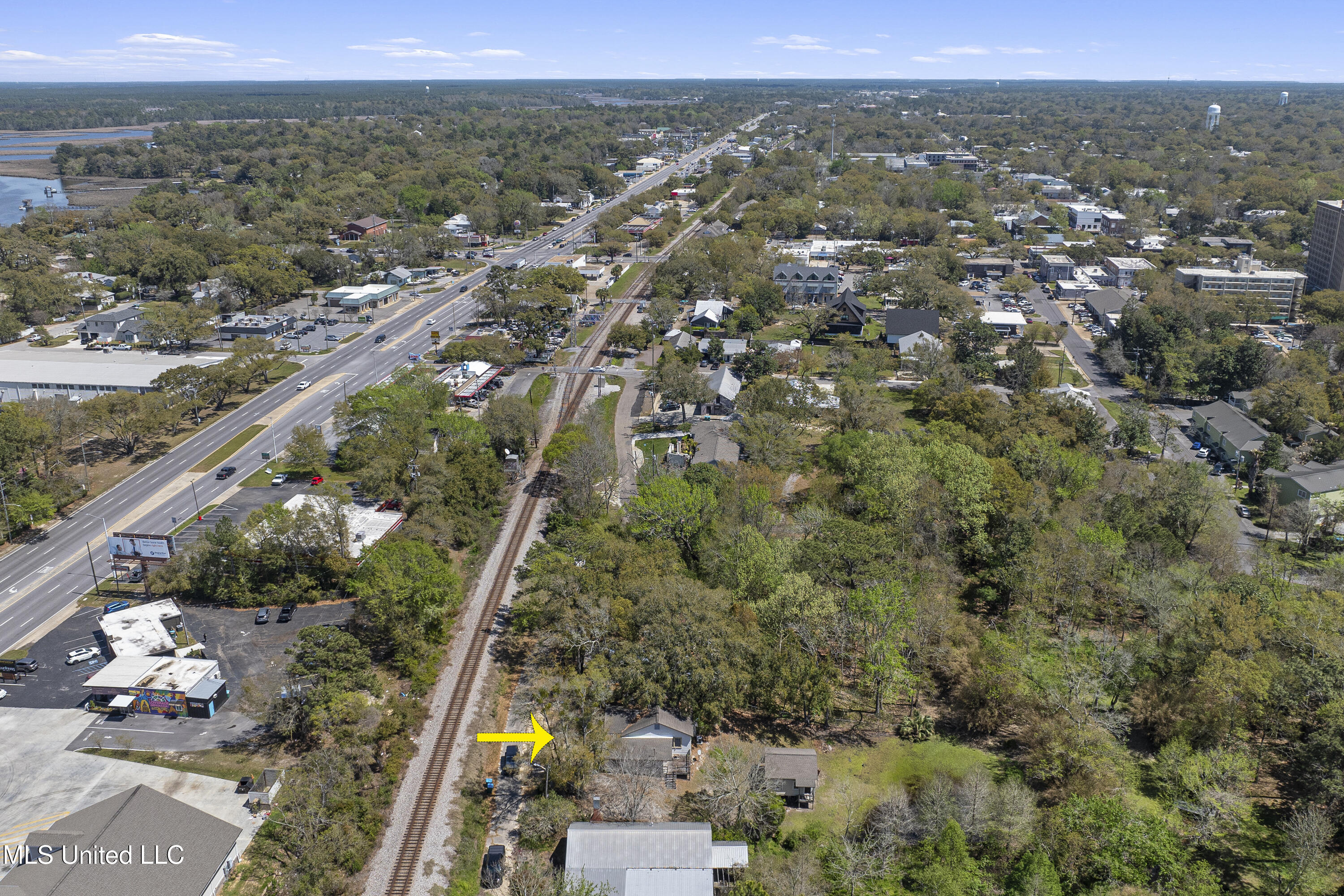 718 Signal Street, Ocean Springs, Mississippi image 4