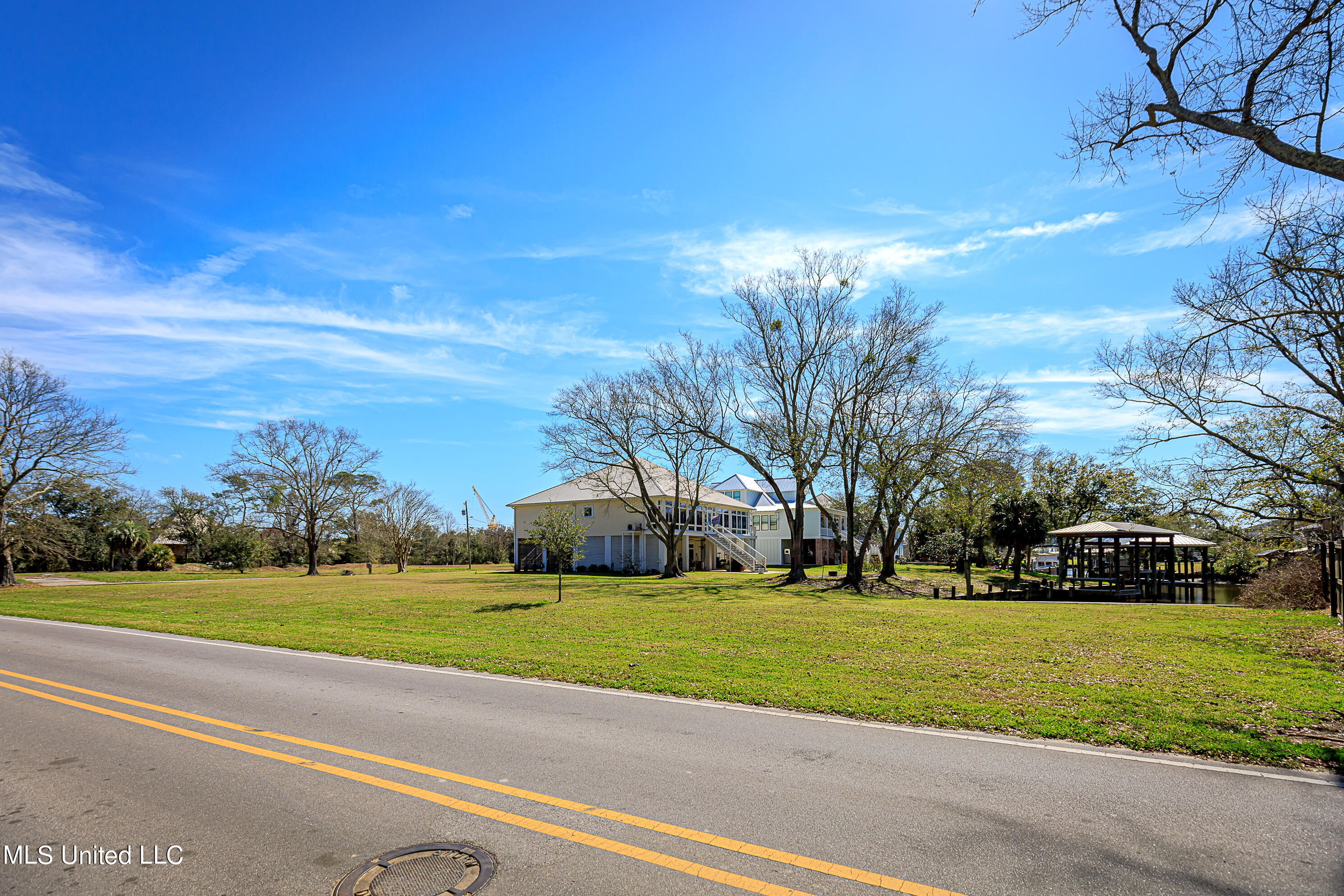 715 St Mary Street, Pascagoula, Mississippi image 7