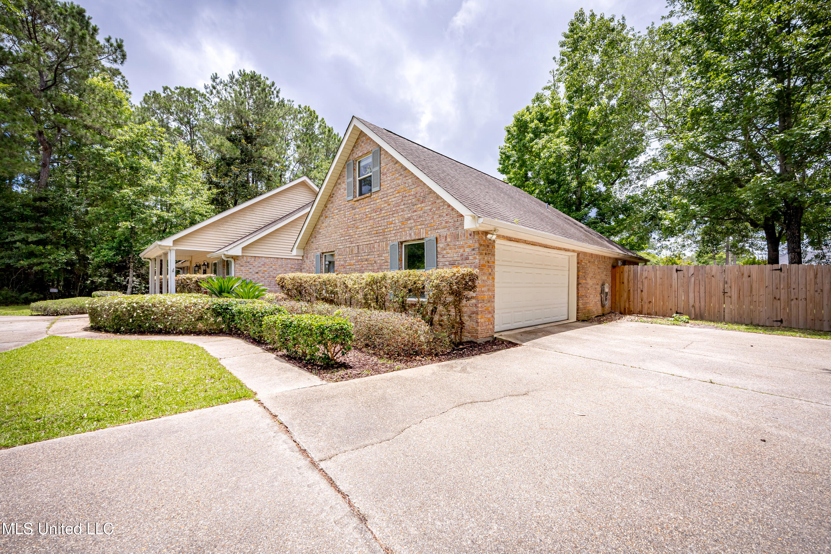 7321 Ieke Circle, Diamondhead, Mississippi image 5