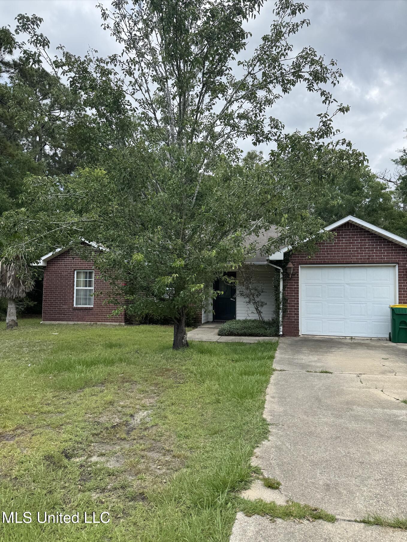 1024 Sycamore Street, Ocean Springs, Mississippi image 2