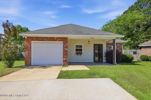 Homes For Sale - 1210 Coachlight Cove<br/> Brandon, MS 39042