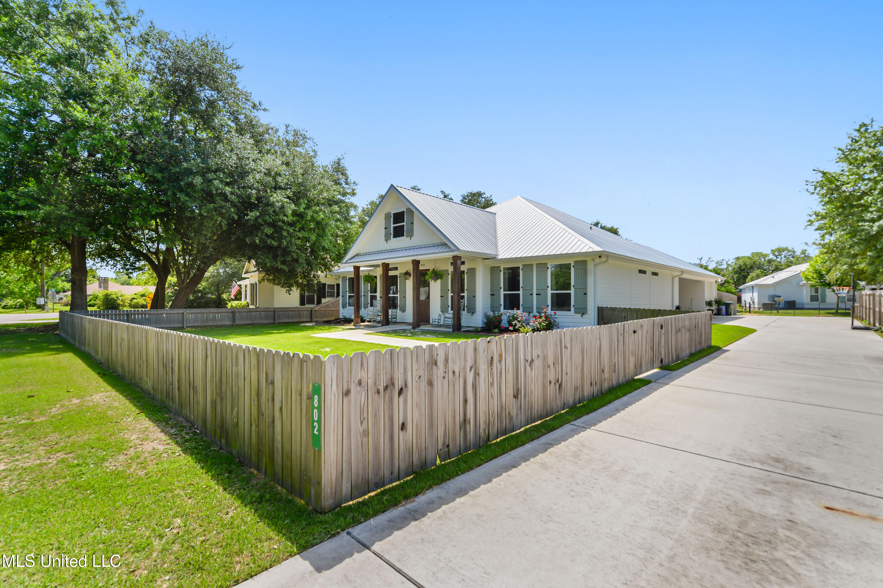 802 Old Spanish Trail, Bay Saint Louis, Mississippi image 4
