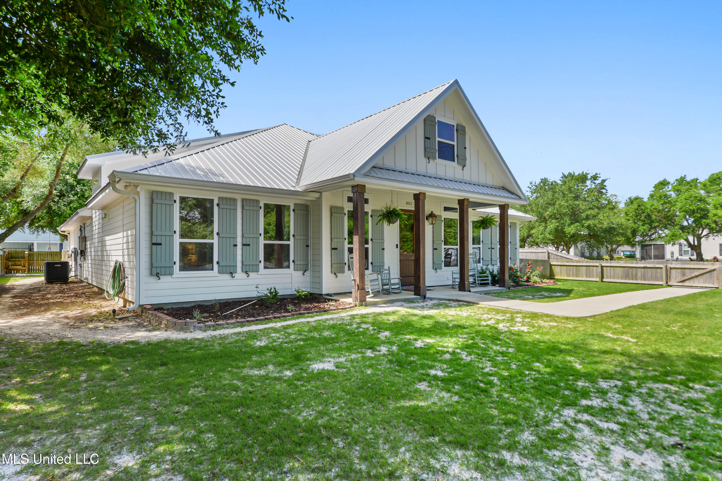 802 Old Spanish Trail, Bay Saint Louis, Mississippi image 3