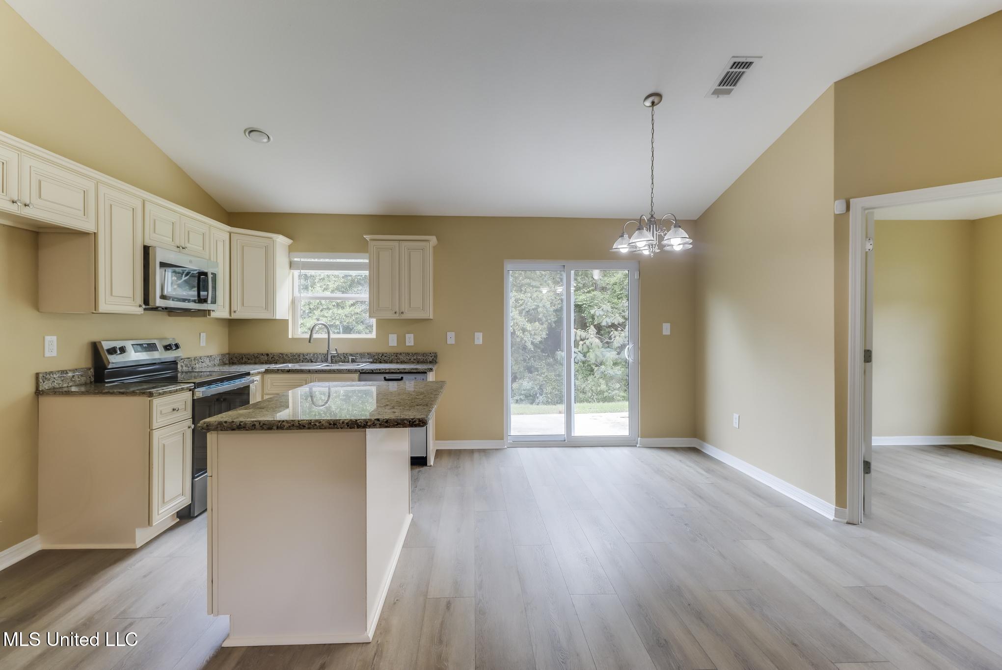 13051 Turtle Creek Parkway, Gulfport, Mississippi image 4
