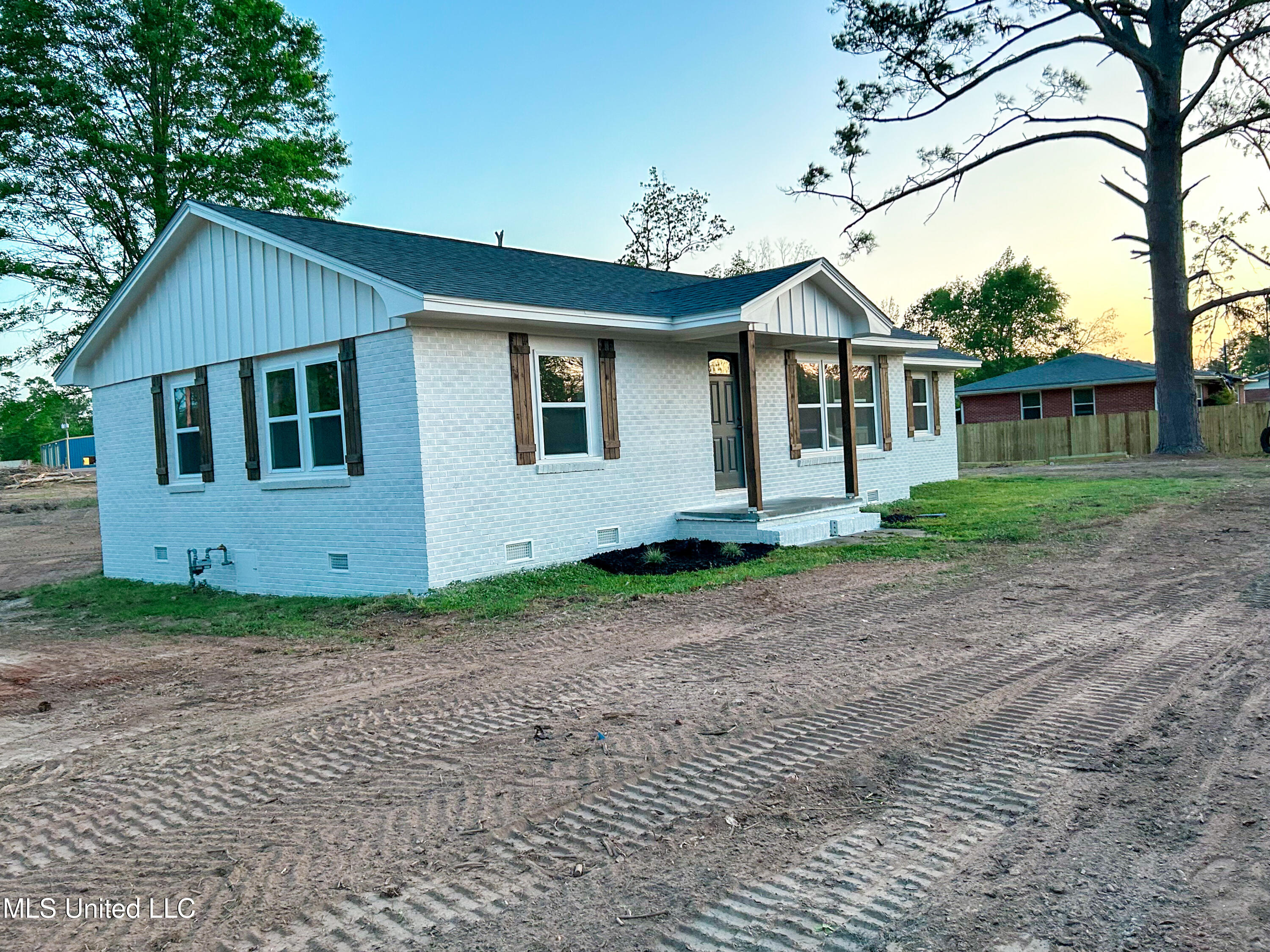 822 Eaton Street, Taylorsville, Mississippi image 2