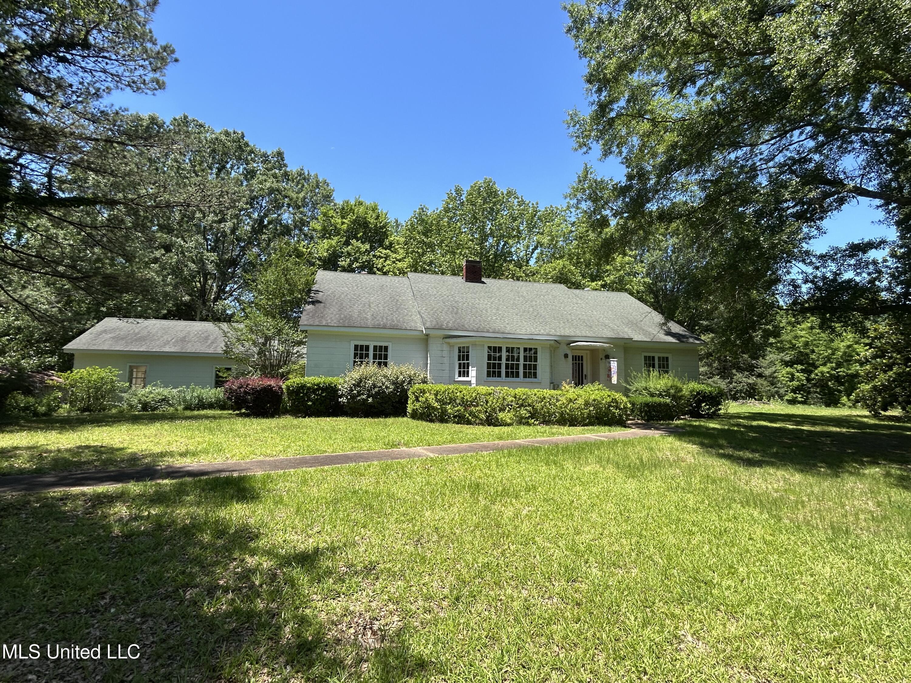 329 195 Country Road, Carrollton, Mississippi image 3