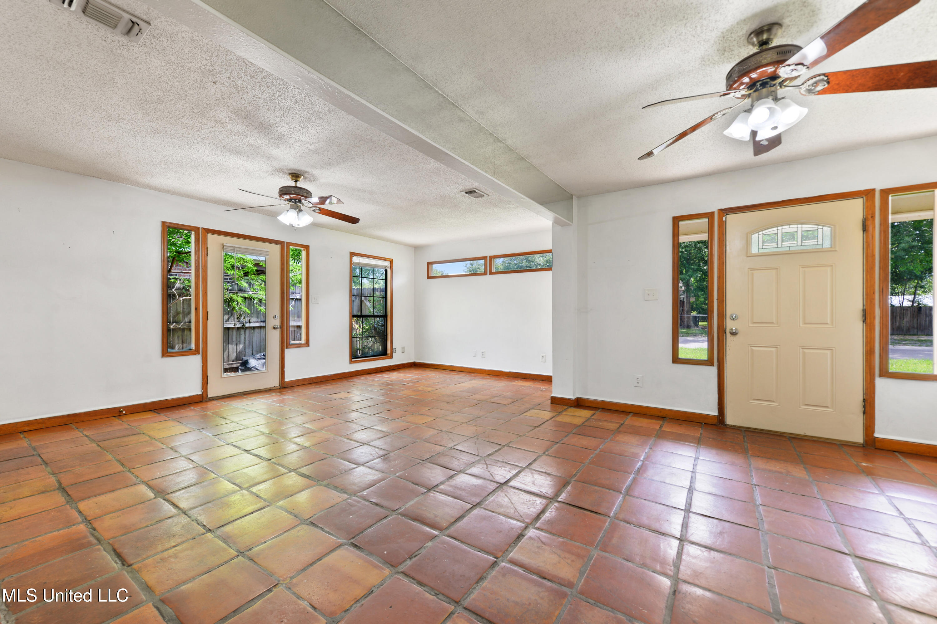 20 Yorkshire Parkway, Gulfport, Mississippi image 2