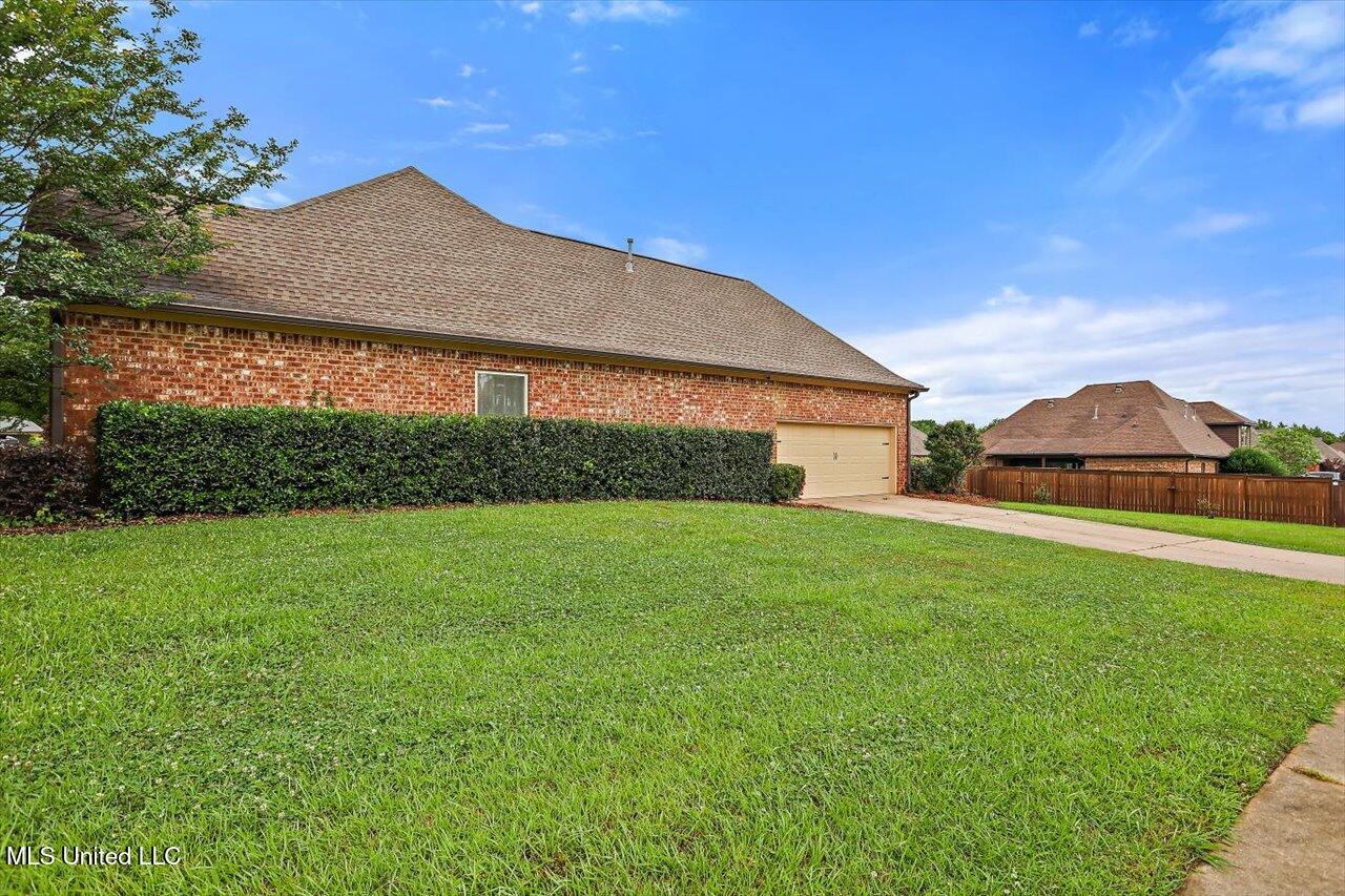 106 Sumter Drive, Canton, Mississippi image 5