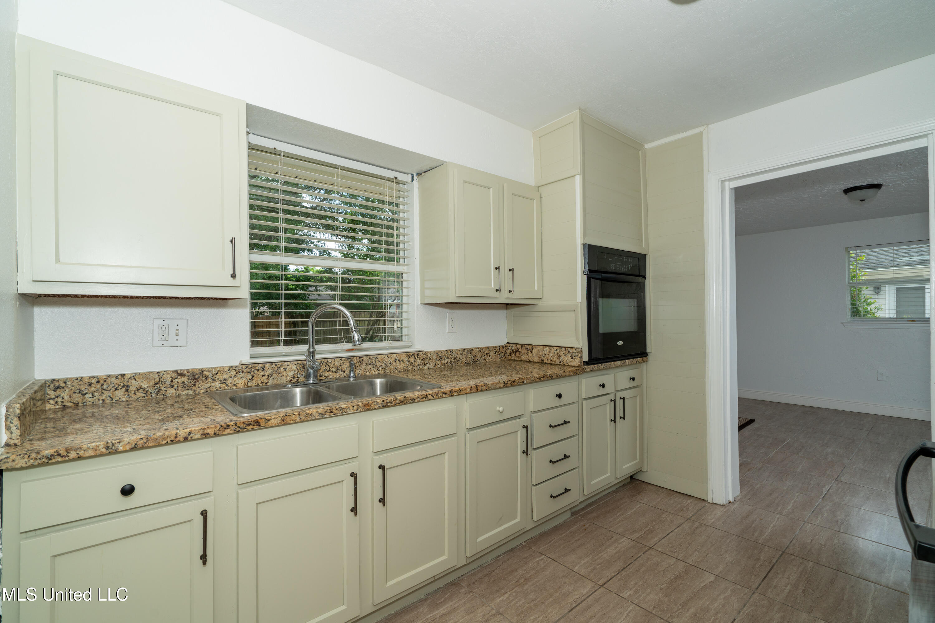 277 Dewey Circle, Biloxi, Mississippi image 5