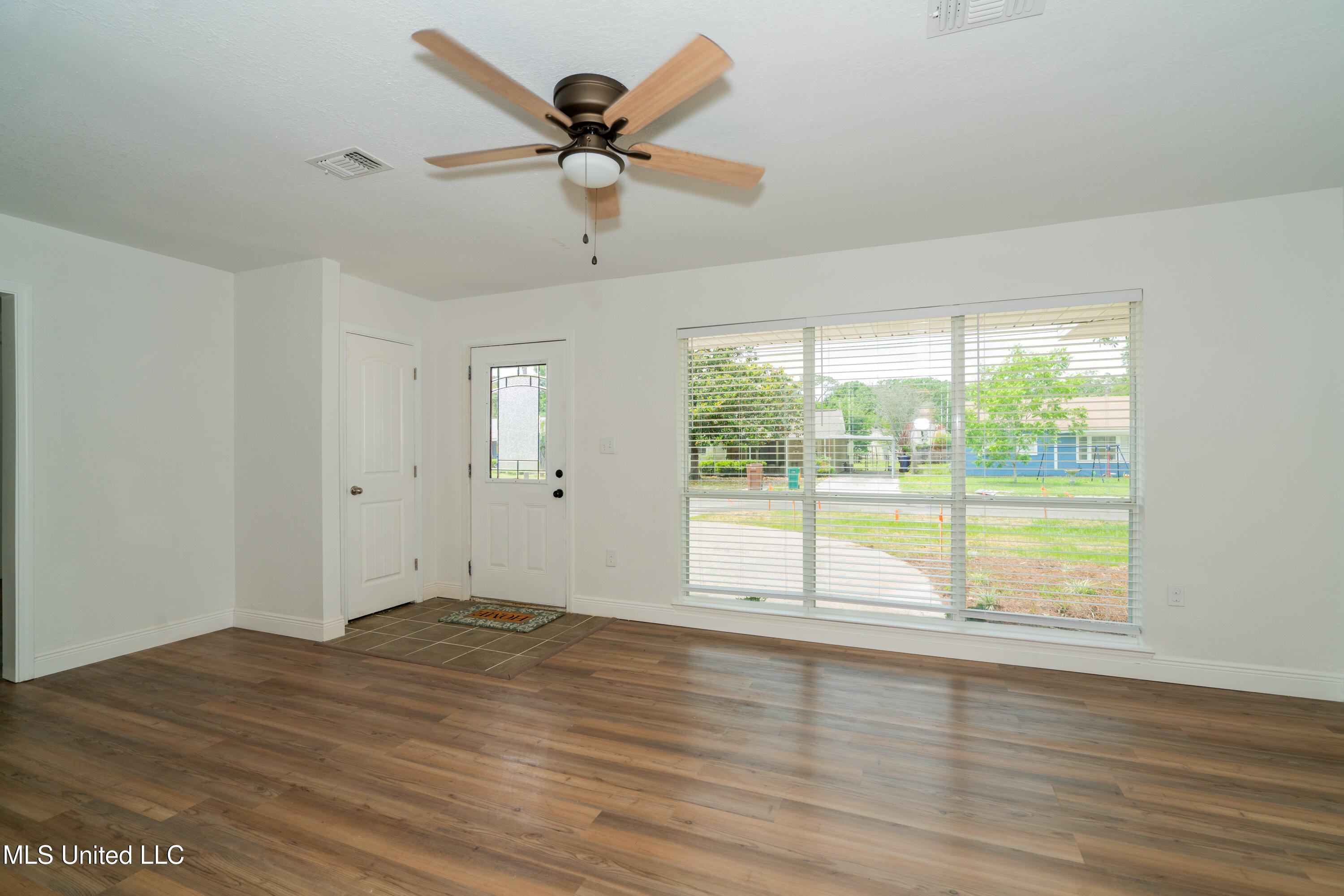 277 Dewey Circle, Biloxi, Mississippi image 2