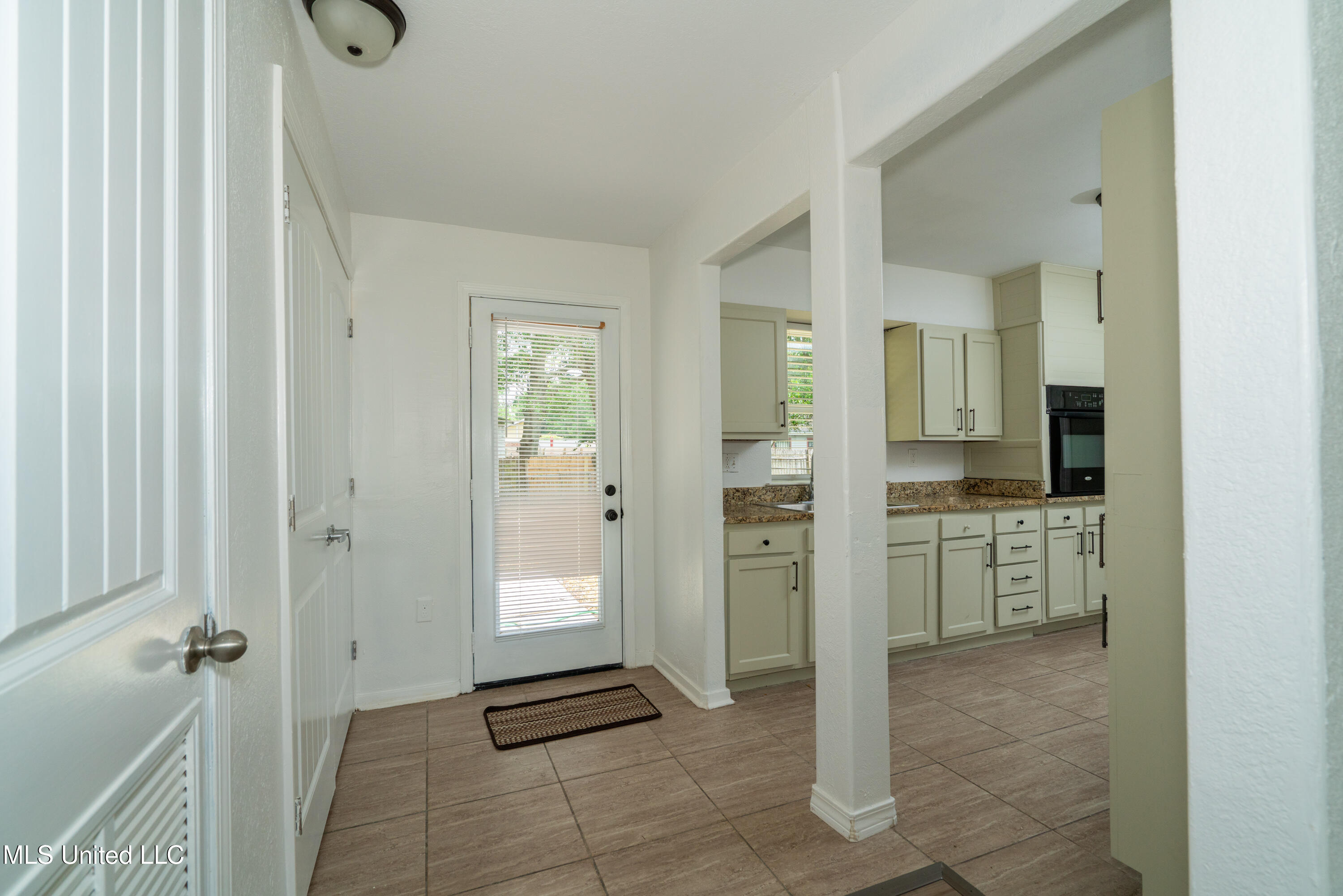 277 Dewey Circle, Biloxi, Mississippi image 4