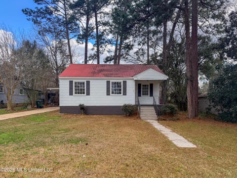 Homes For Sale - 1720 1st Terrace<br/> Hattiesburg, MS 39401