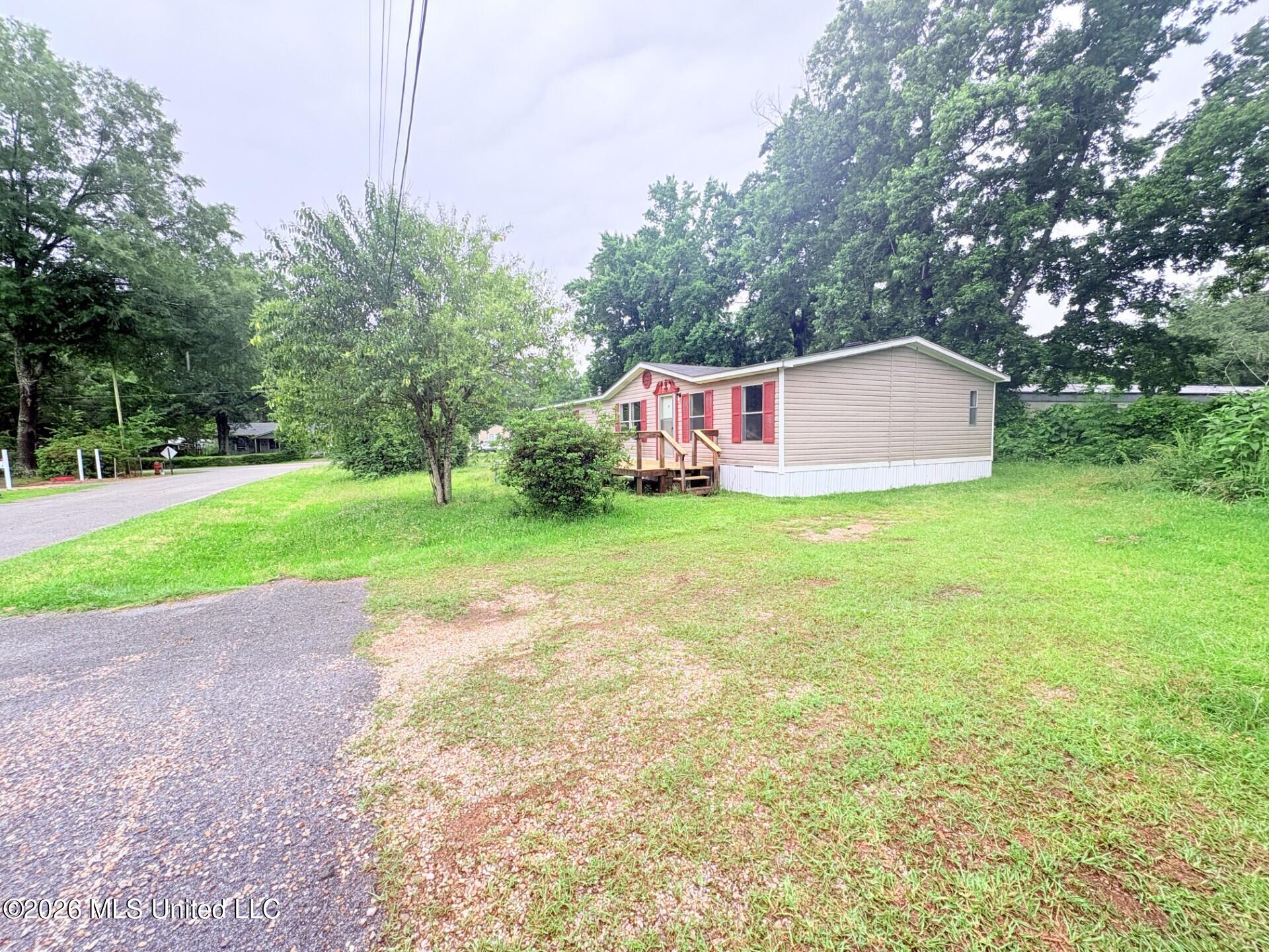 4 Hurst Drive
