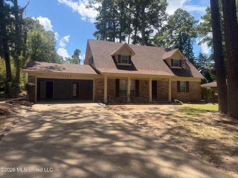 Homes For Sale - 1357 Canterbury Lane<br/> Jackson, MS 39212