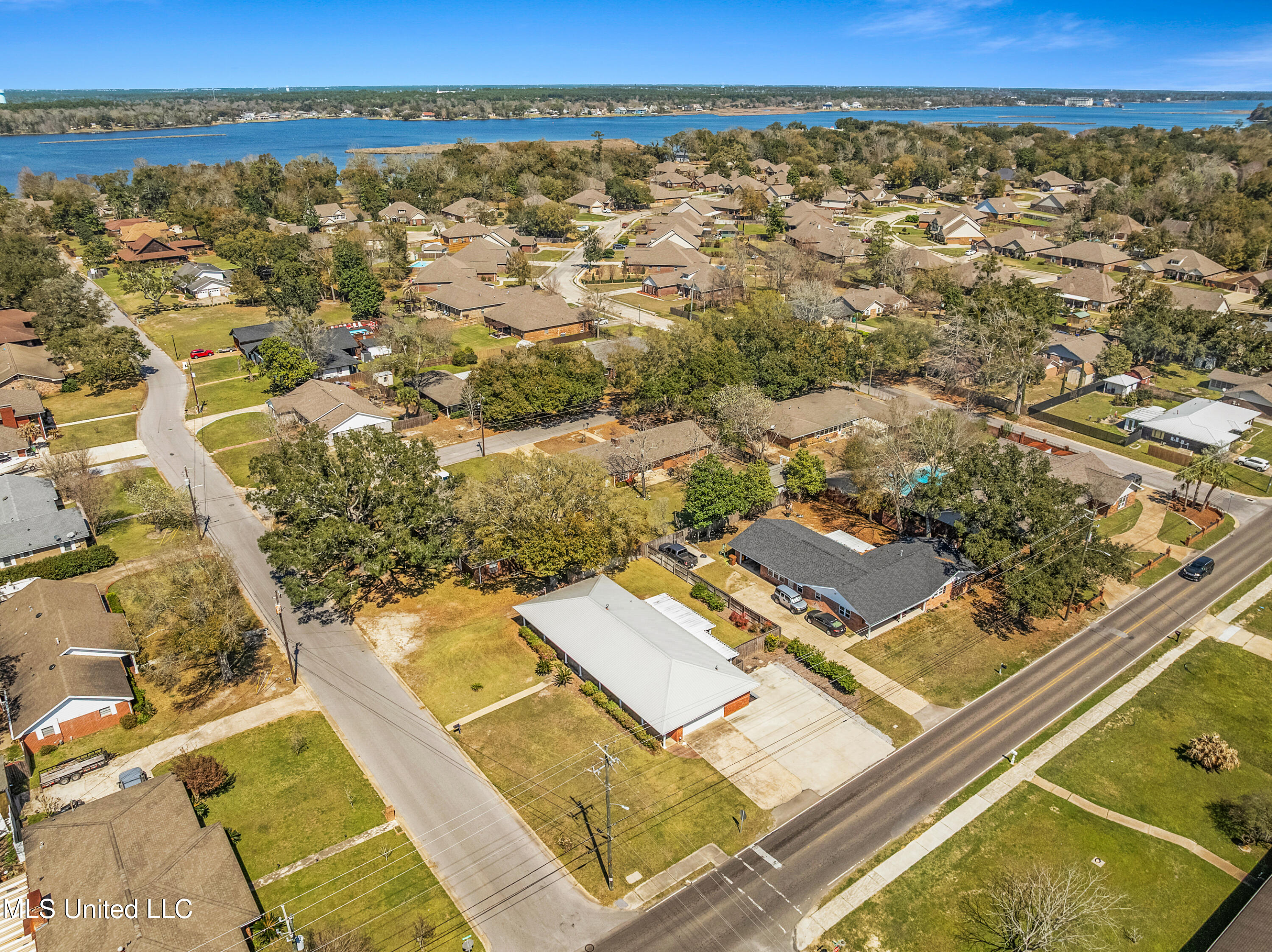 400 Woodland Park Drive, Biloxi, Mississippi image 21