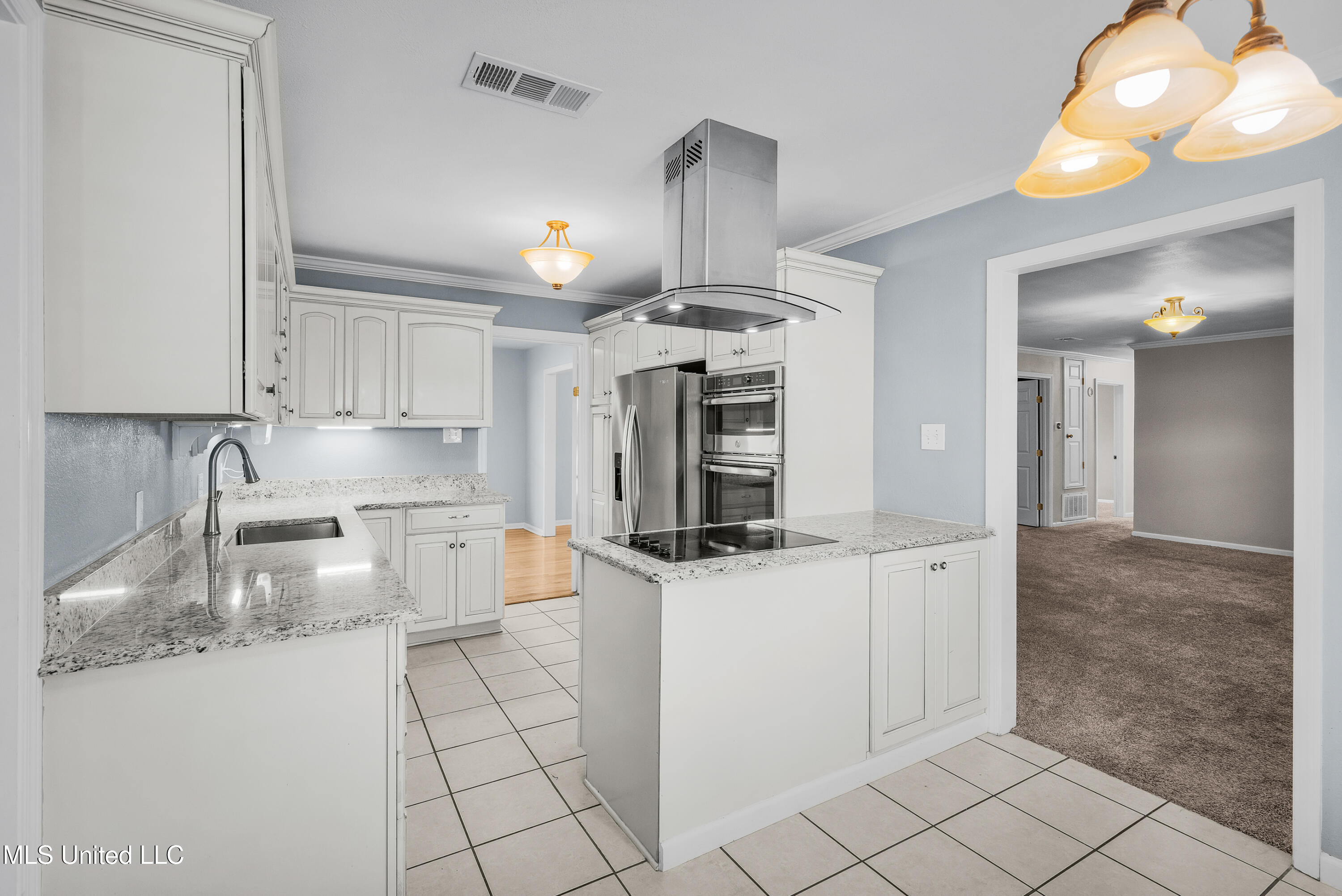 400 Woodland Park Drive, Biloxi, Mississippi image 7