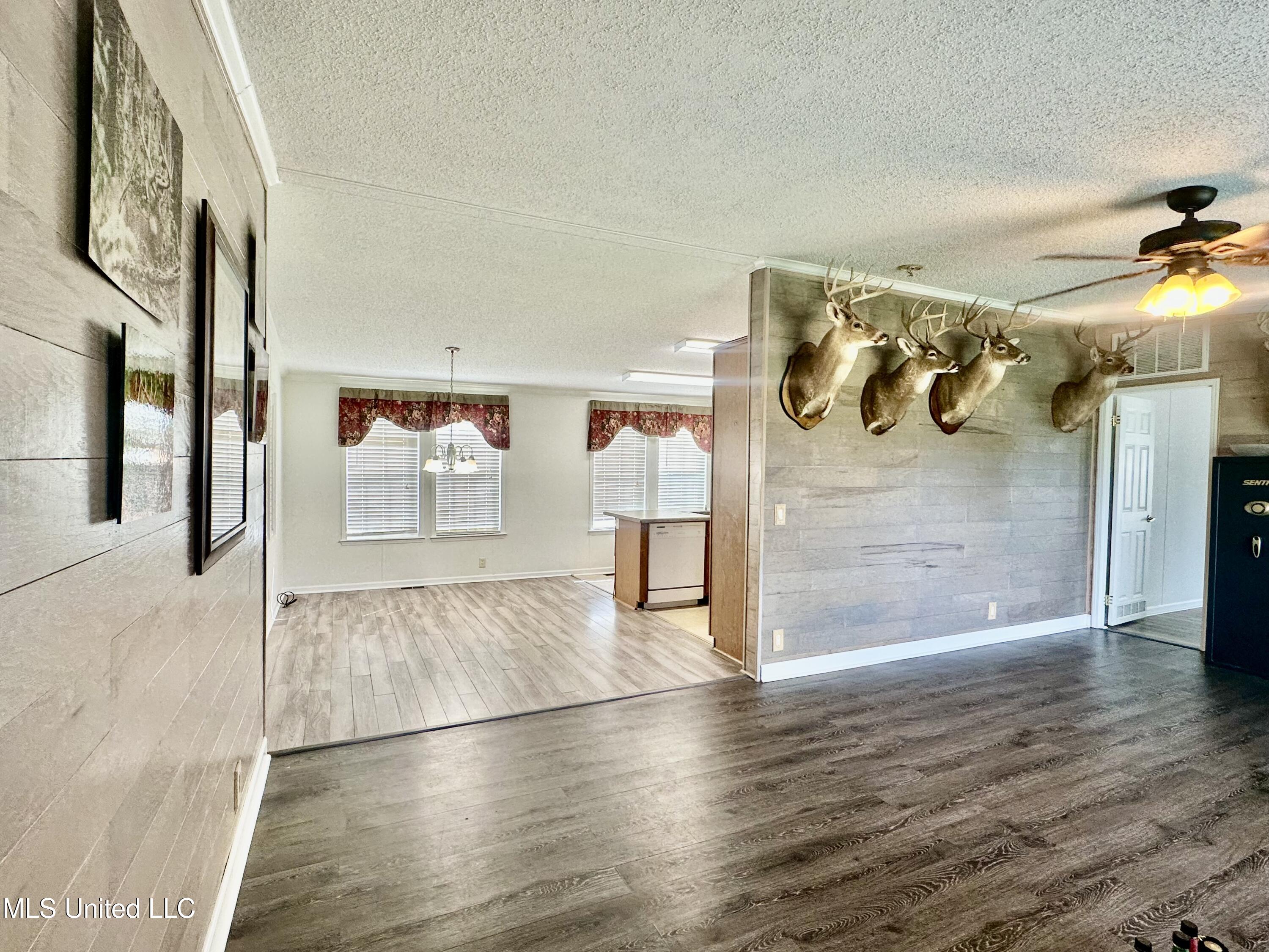 2455 Kay Broadwater Road, Utica, Mississippi image 12