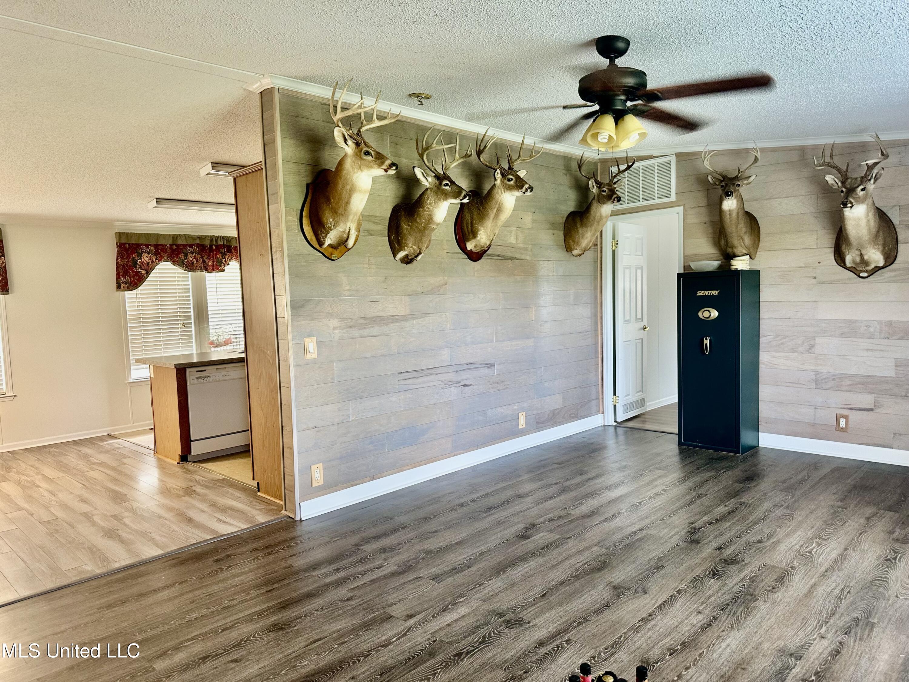 2455 Kay Broadwater Road, Utica, Mississippi image 13