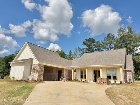 Homes For Sale - 725 Celadon Street<br/> Rankin County, Brandon, MS 39042