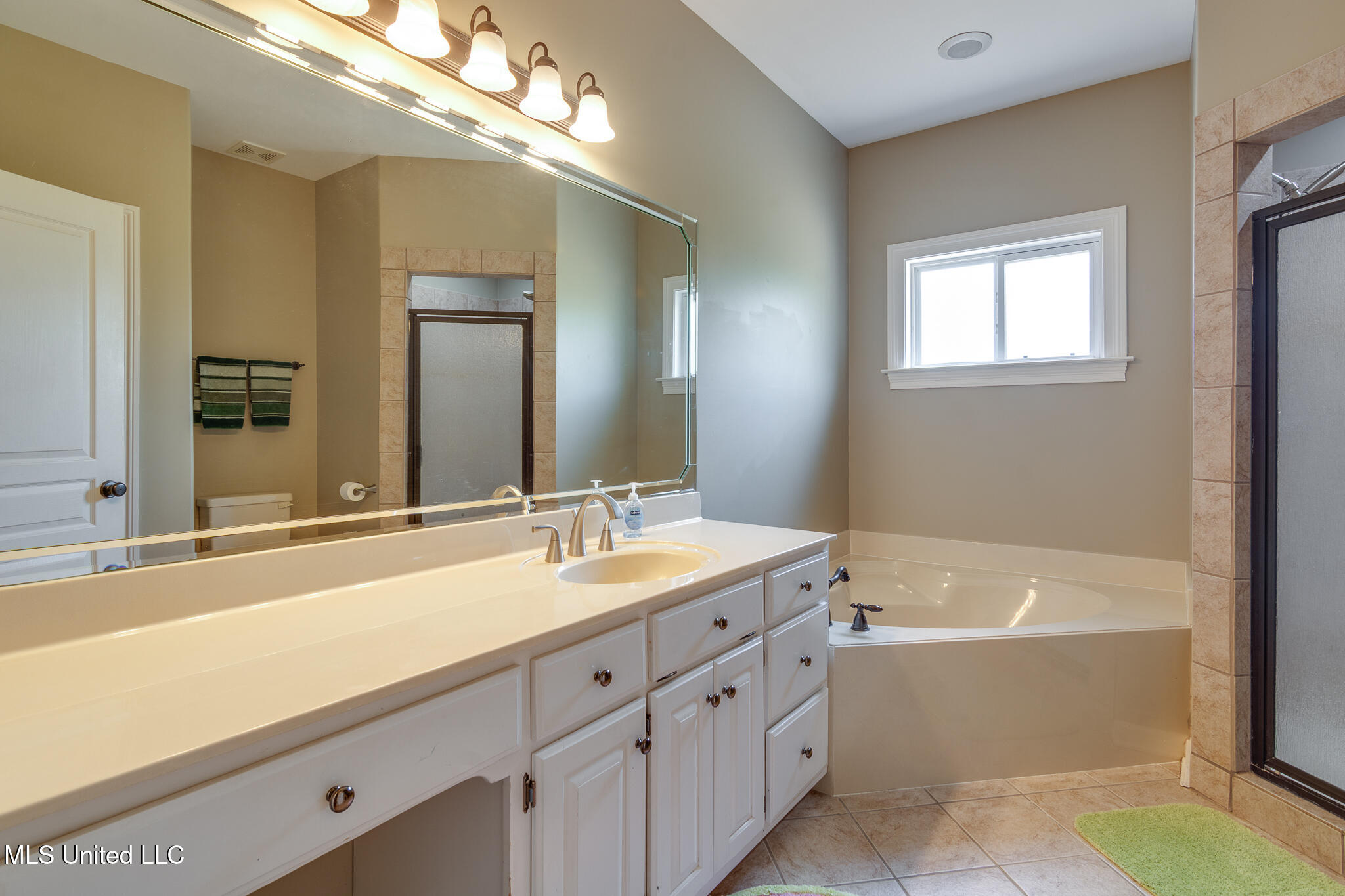 14435 Santa Fe Drive, Olive Branch, Mississippi image 36
